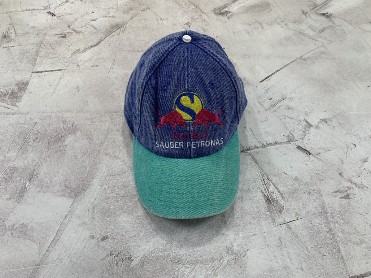 Red Bull × Vintage Mens vintage cap Red Bull Sauber Petronas Malaysia Size ONE SIZE - 1 Thumbnail