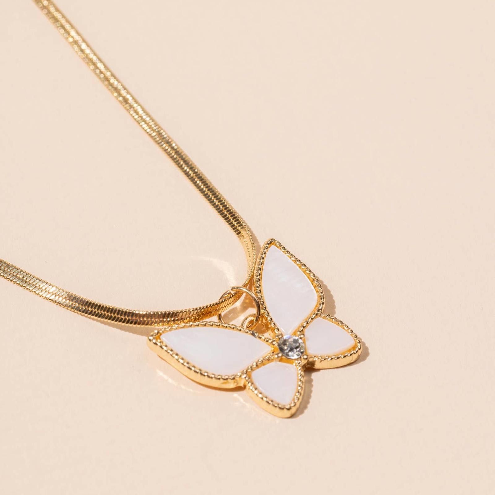 Other Butterfly Charm Short Necklace Gold or Silver Size ONE SIZE - 3 Thumbnail