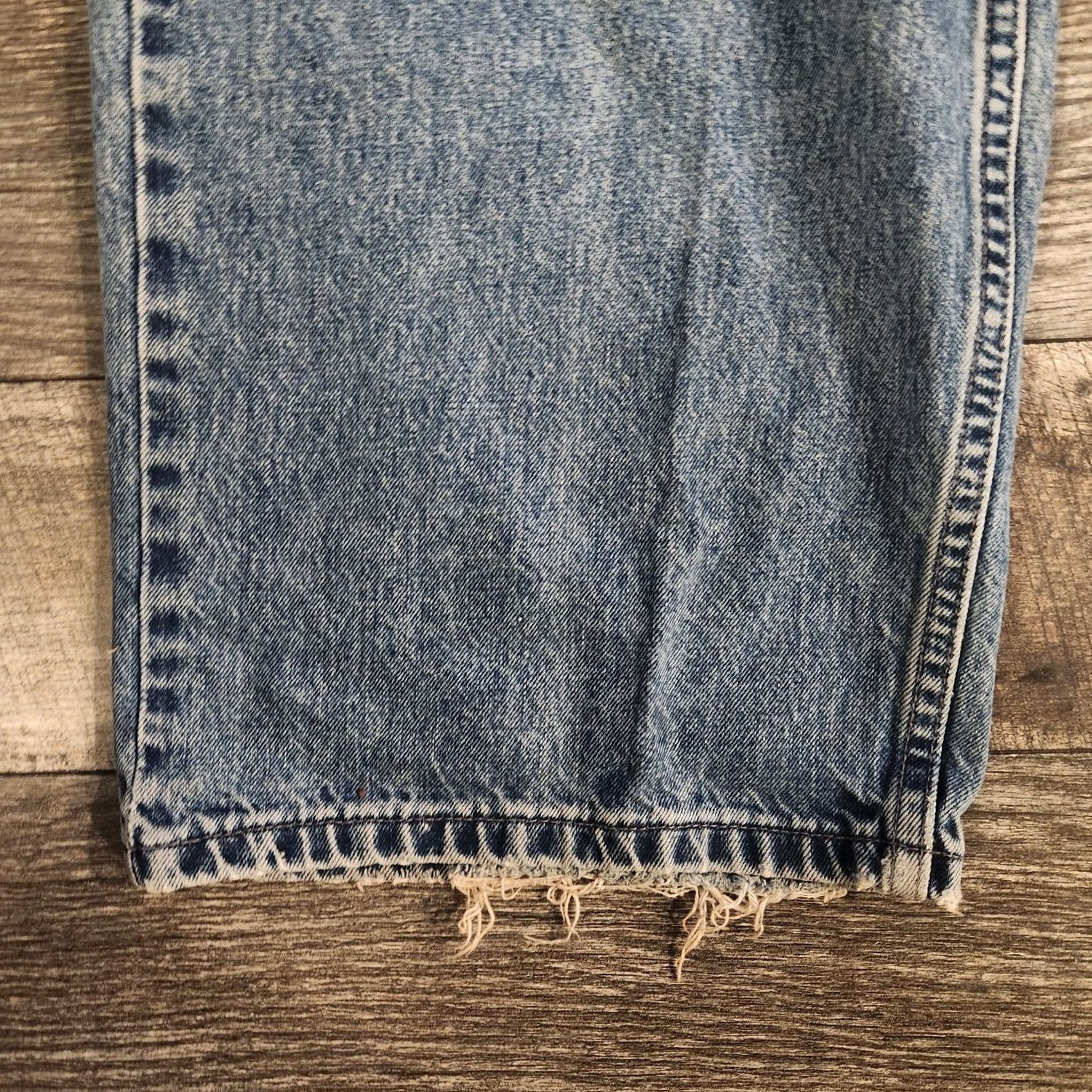 Levi's VINTAGE Levi's Silver Tab Jeans Denim Wide Leg 36x30 Oversized Men Grunge 90s Y2K Wide Leg Blue Mens Jeans Size US 36 / EU 52 - 4 Thumbnail
