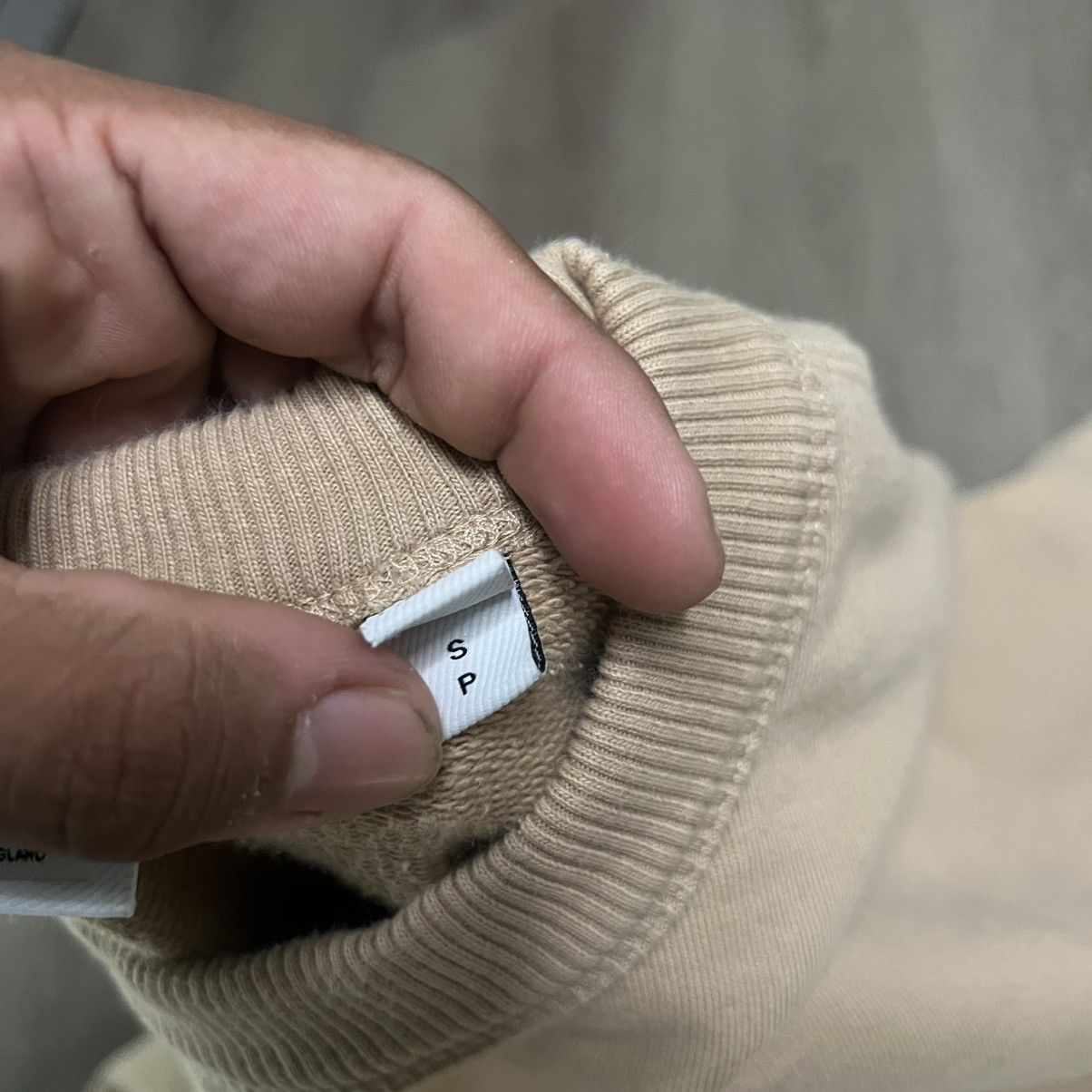 Burberry Burberry Sweater Tan Size US S / EU 44-46 / 1 - 16 Thumbnail