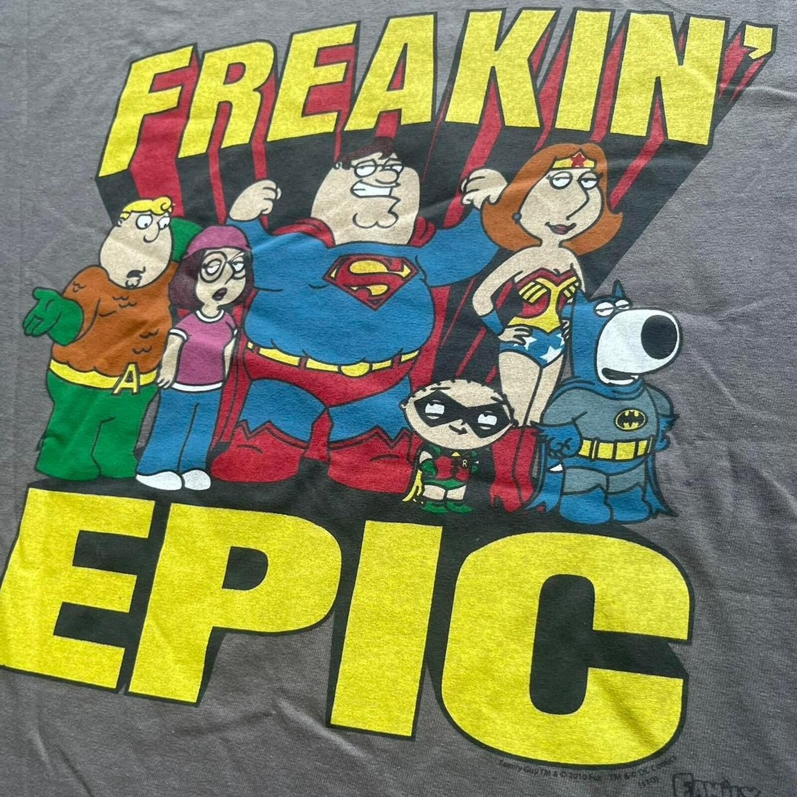 Gildan 2010 Family Guy Freakin Epic DC Superhero Crossover T-Shirt Size US XXL / EU 58 / 5 - 3 Thumbnail