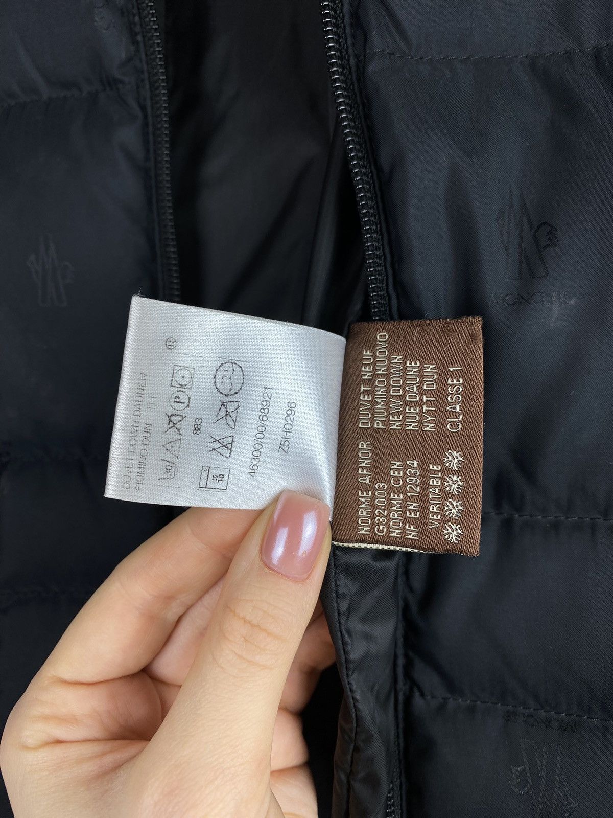 Moncler Moncler vintage multilogo monogram quilted down jacket Size S / US 4 / IT 40 - 23 Thumbnail