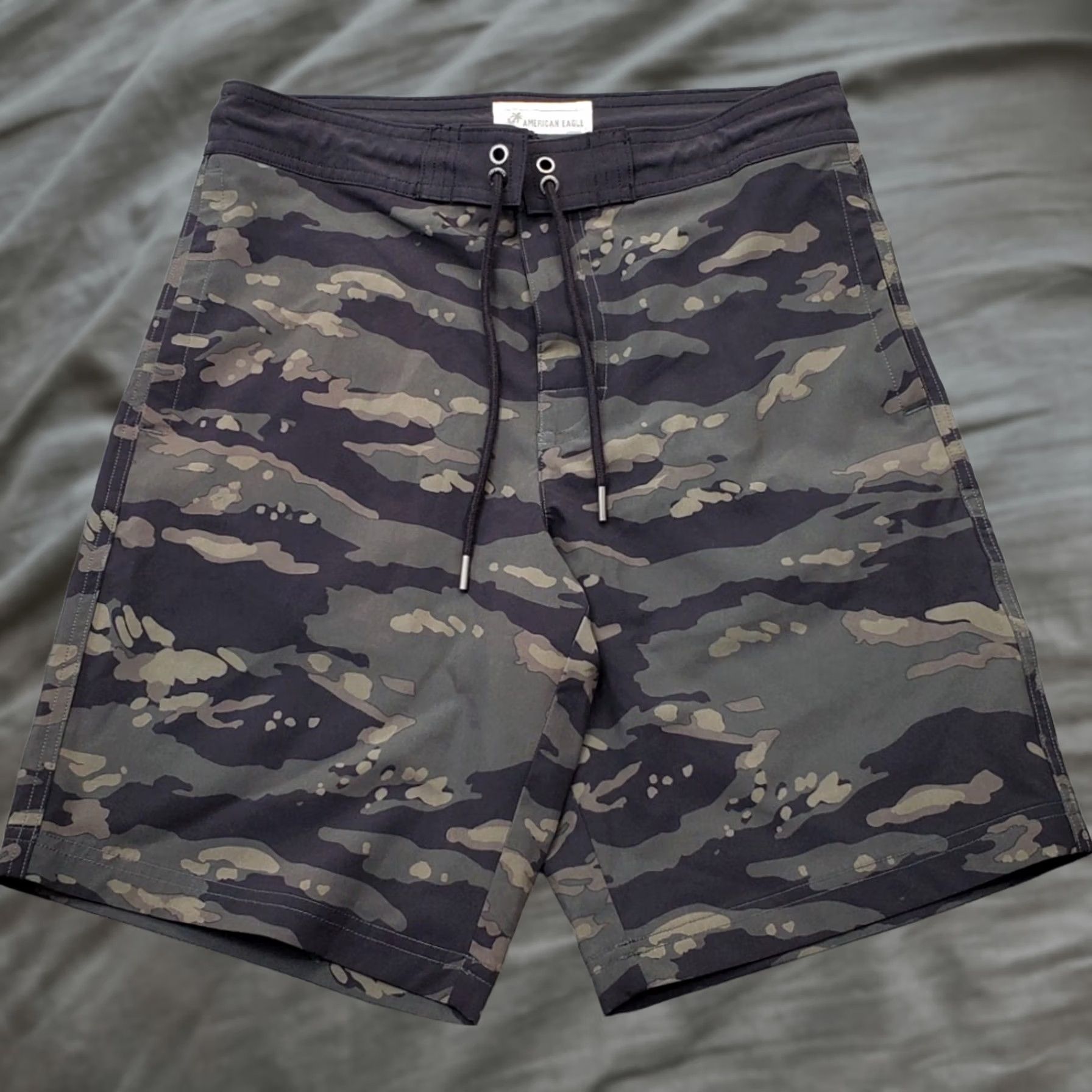 American Eagle Outfitters American Eagle Outfitters Board Shorts Mens XS Multicolor Camo Print Drawstring Waist EUC Size US 27 - 1 Thumbnail