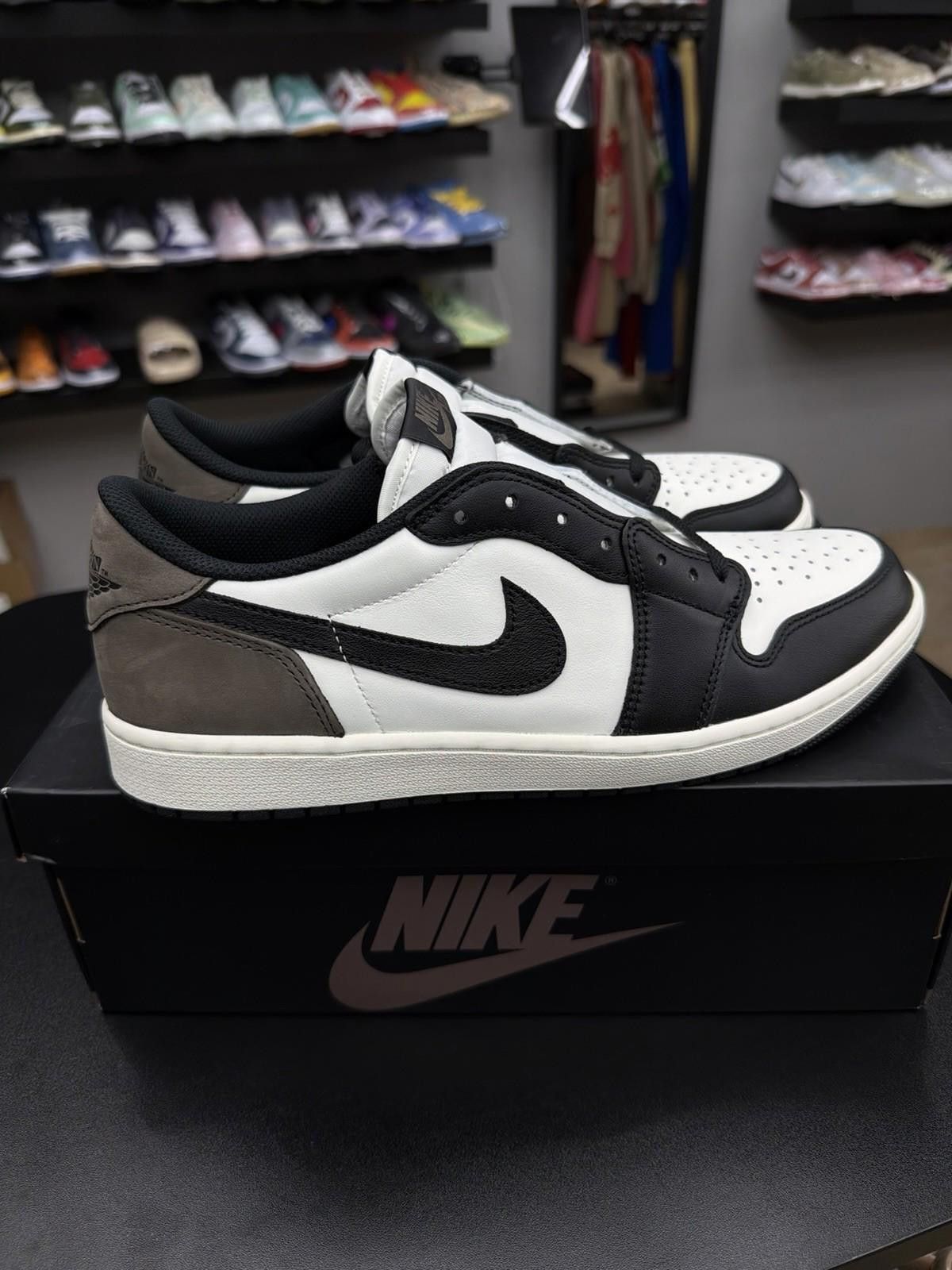 Nike Jordan 1 Retro Low OG Mocha CZ0790-102 Size 12 Brand New Size US 12 / EU 45 - 2 Thumbnail