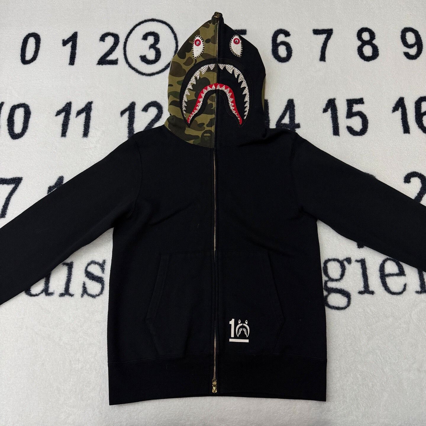 Bape BAPE x Swarovski Camo Shark Diamond Jacket Size US M / EU 48-50 / 2 - 1 Thumbnail