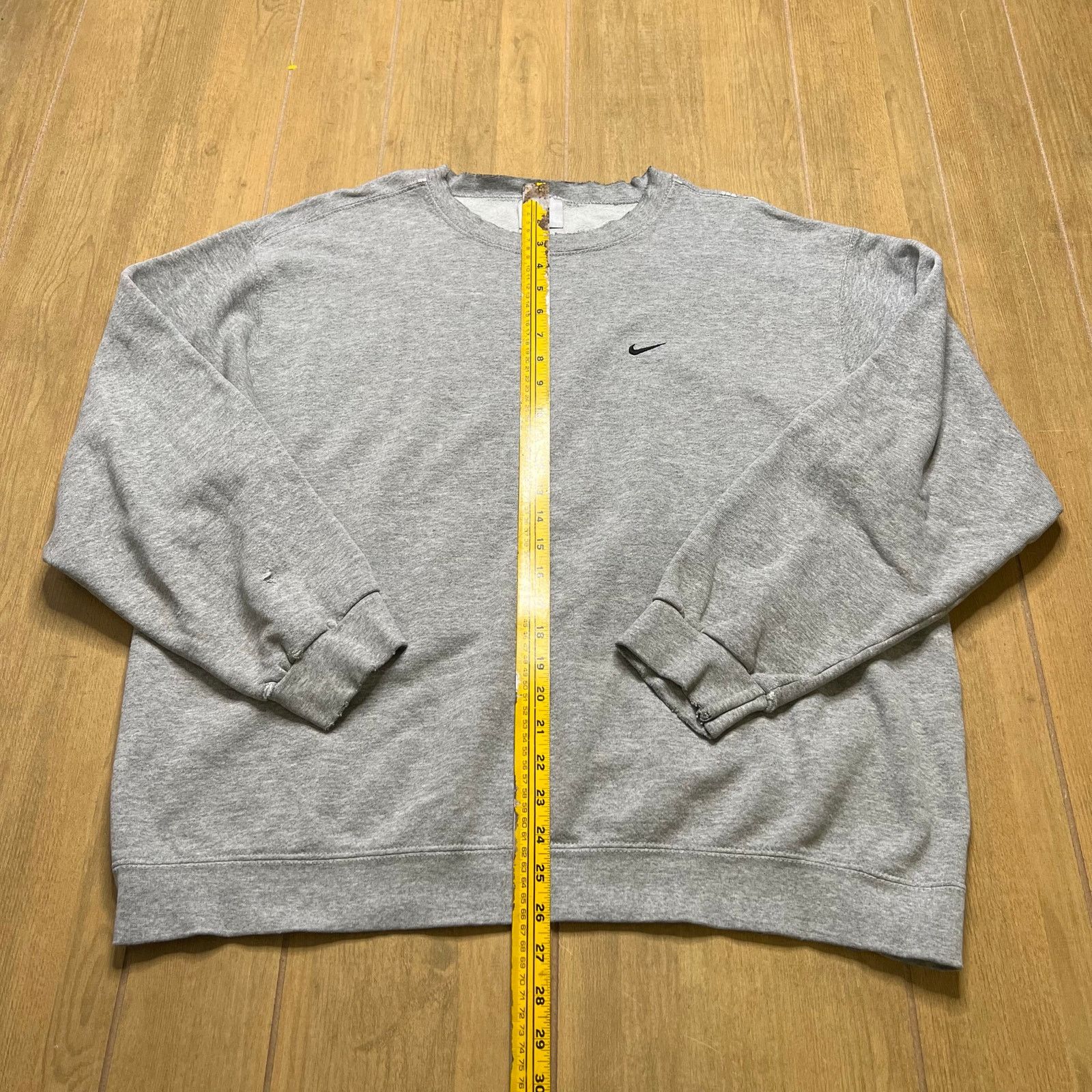 Nike Vintage Nike Crewneck Sweatshirt Swoosh Men Sz XL Distress Size US XL / EU 56 / 4 - 4 Thumbnail