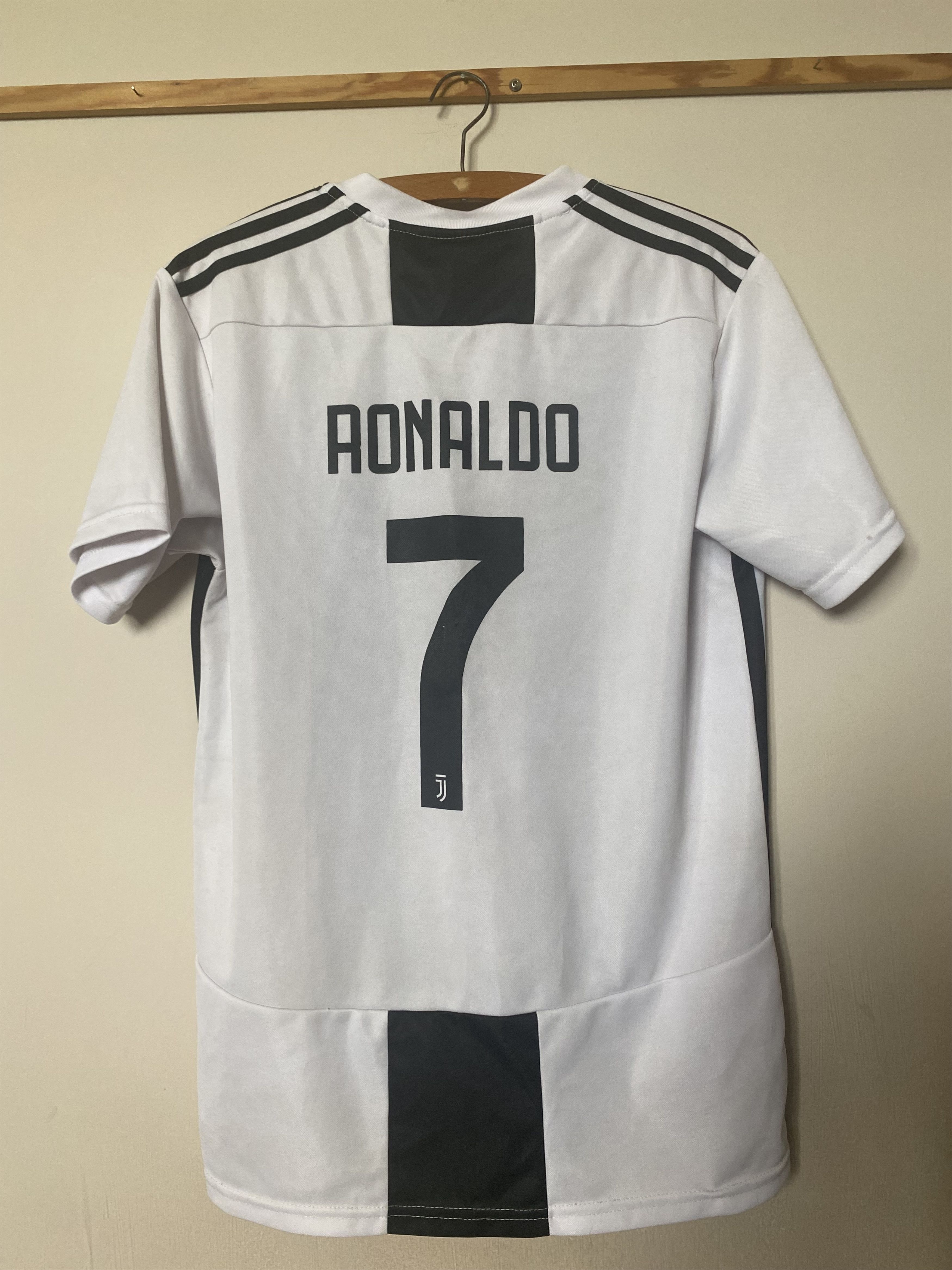Other JUVENTUS TURIN F.C. #7 RONALDO - 2018- 2019 - L - UNIQUE Size US L / EU 52-54 / 3 - 1 Thumbnail