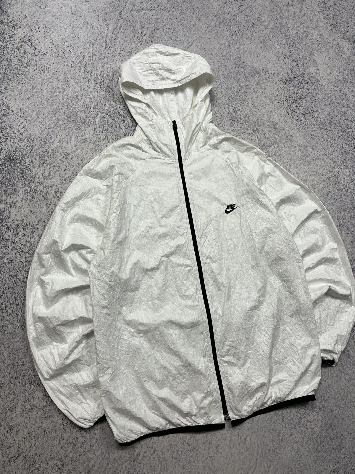 Nike × Vintage Vintage Nike Lightweight White Swoosh Nylon Packable Jacket Size US M / EU 48-50 / 2 - 6 Thumbnail