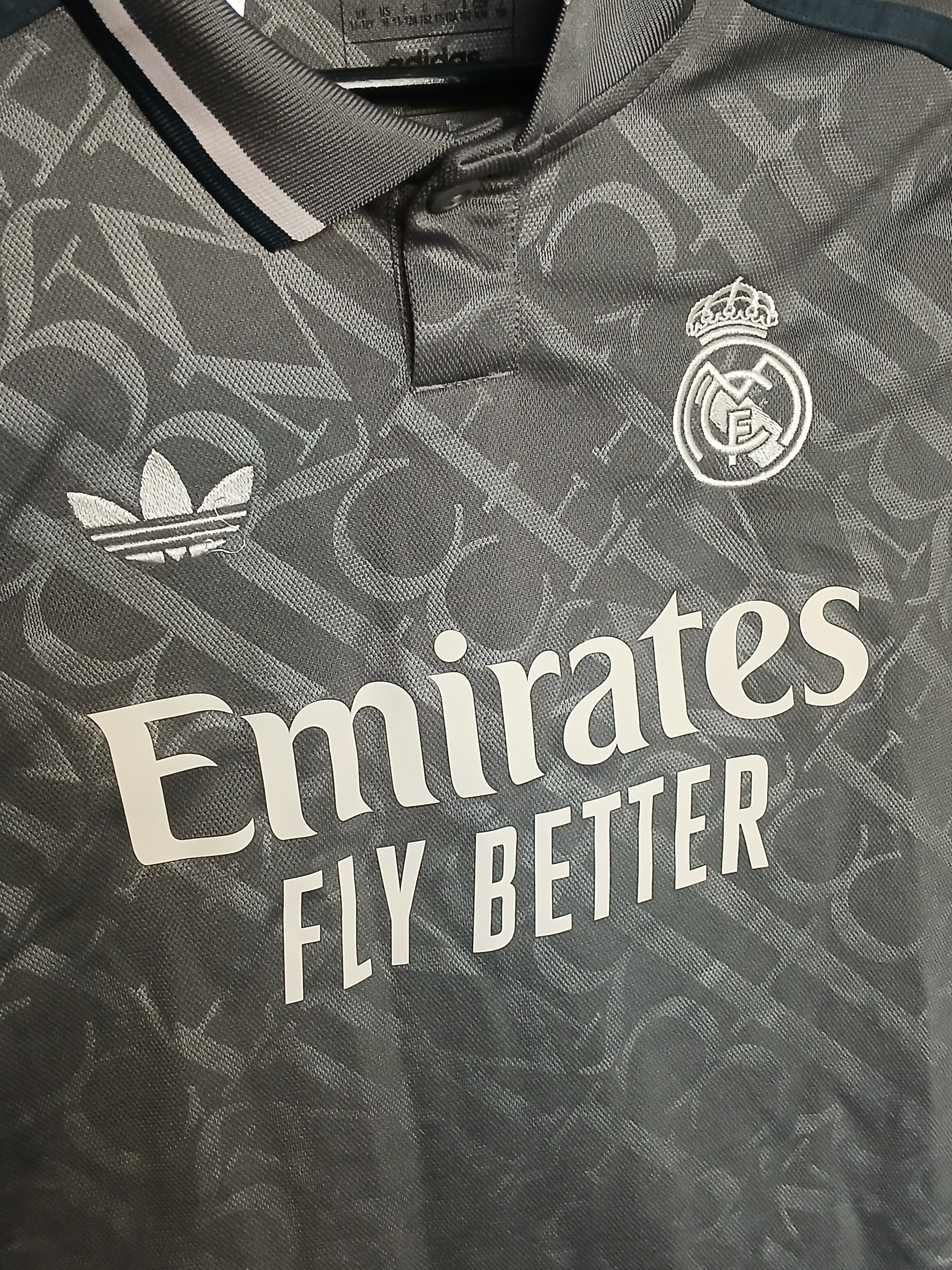 Adidas KIDS Real Madrid 24/25 Third Football Jersey T-Shirt Size US M / EU 48-50 / 2 - 3 Thumbnail