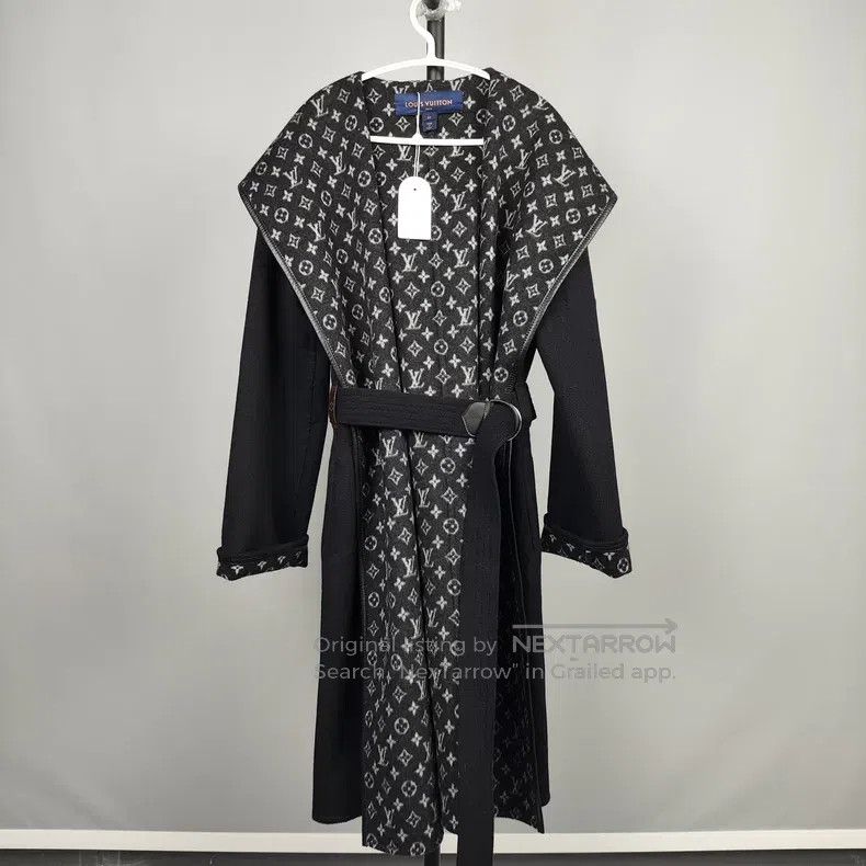 Louis Vuitton Louis Vuitton Full print overcoat Size XXS / US 00 / IT 34 - 1 Thumbnail