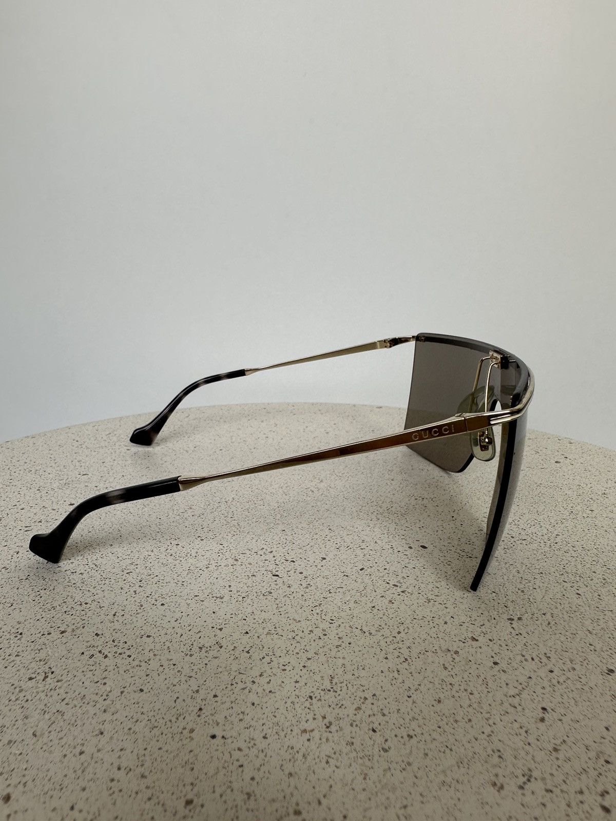 Gucci Gucci GG1086S 002 unisex shield sunglasses Size ONE SIZE - 7 Thumbnail