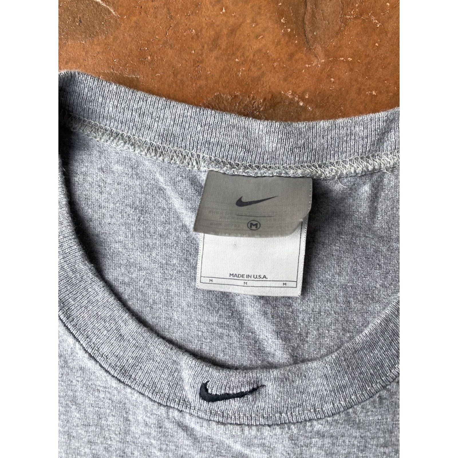 Nike VINTAGE Nike Center Swoosh Basketball Shirt Mens Medium Gray USA 90s Size US M / EU 48-50 / 2 - 2 Thumbnail