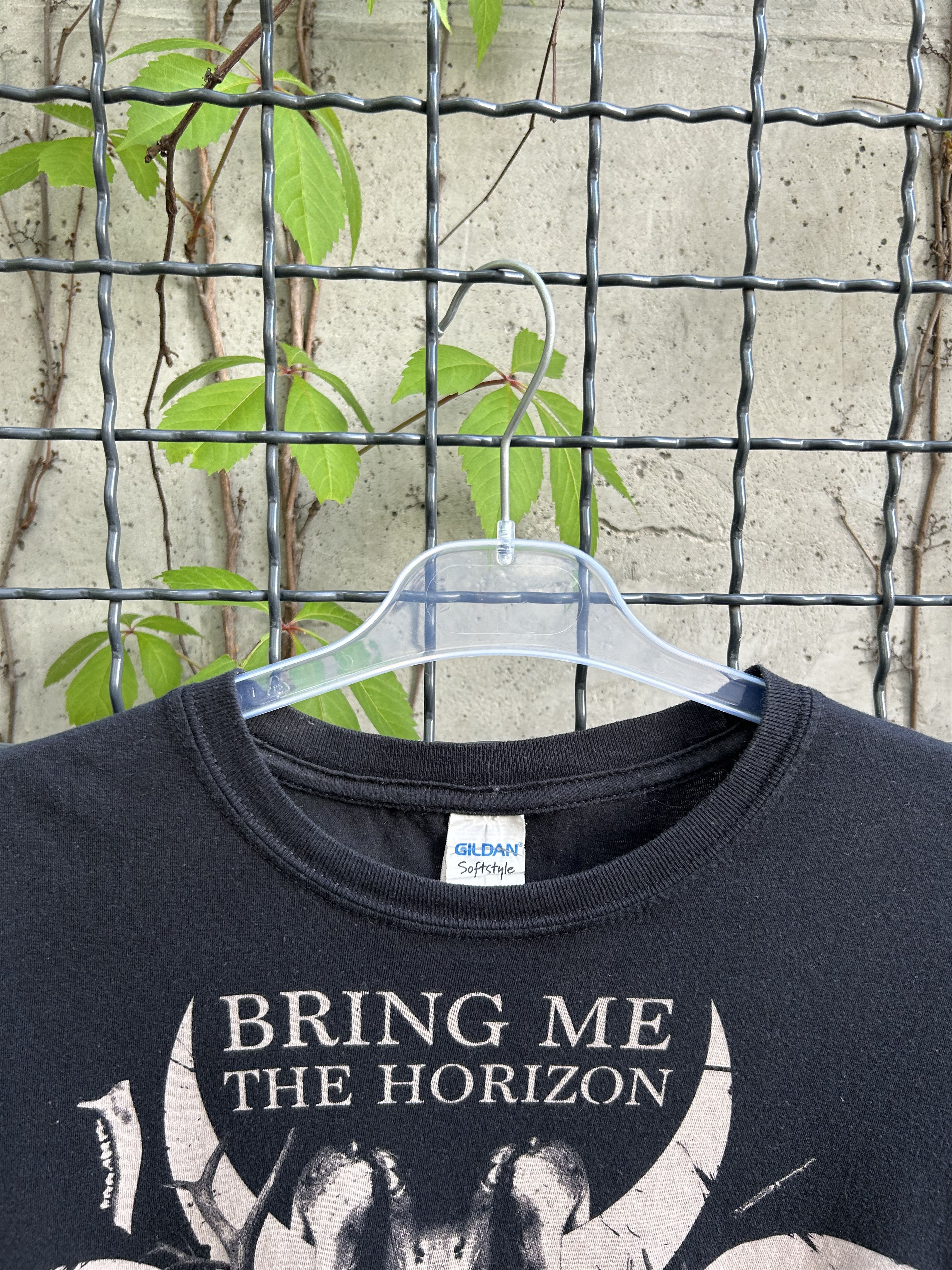 Band Tees × Vintage Vintage 2013 Bring Me the Horizon Rock Band T-shirt Size US M / EU 48-50 / 2 - 5 Thumbnail