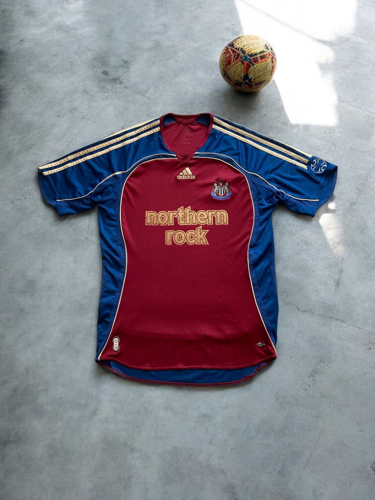 Adidas × Vintage Vintage 06/07 Adidas Newcastle United soccer football Jersey Size US M / EU 48-50 / 2 - 1 Thumbnail