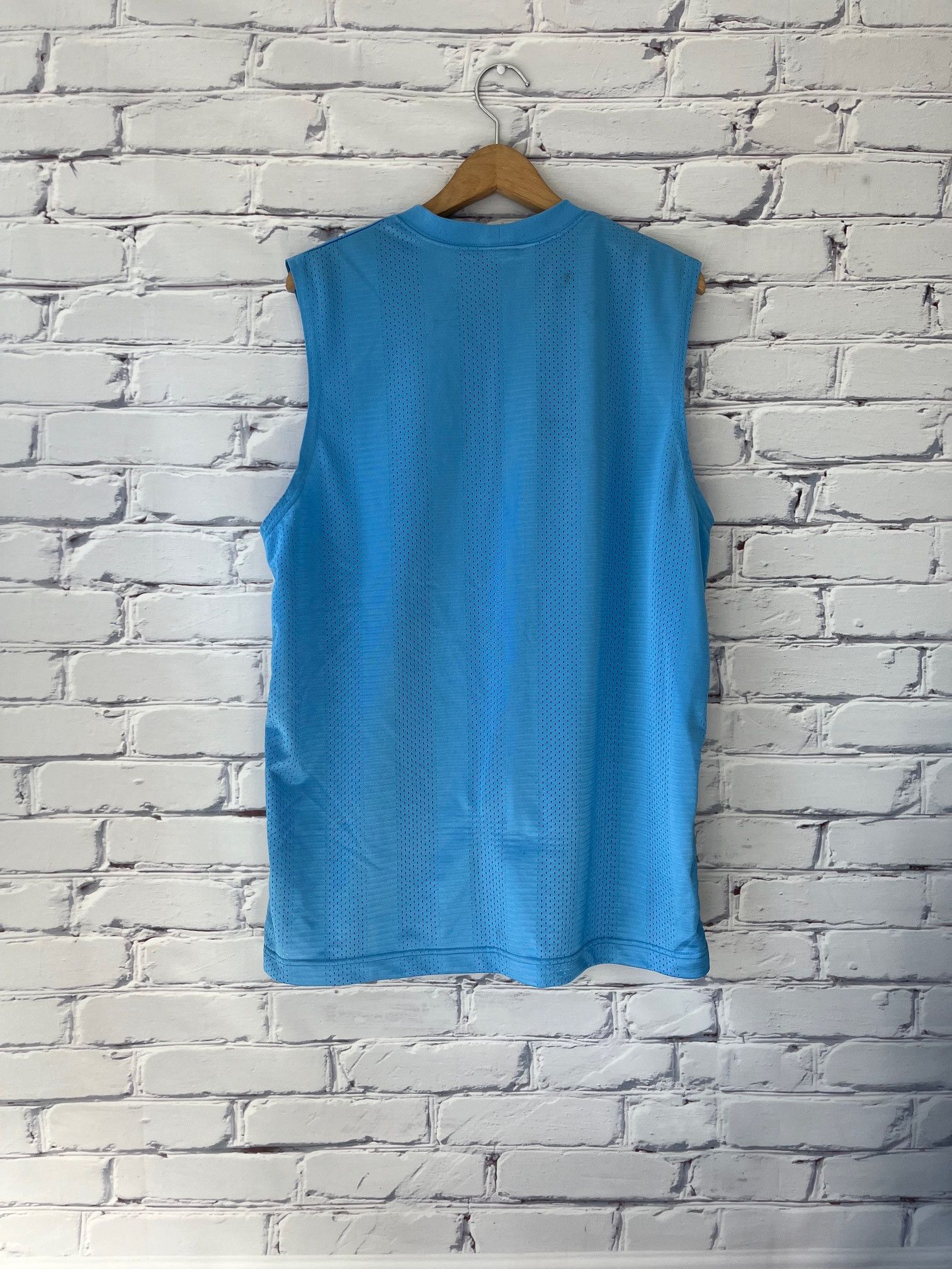 Vintage Vintage Nike UNC Basketball Jersey Size US L / EU 52-54 / 3 - 5 Thumbnail