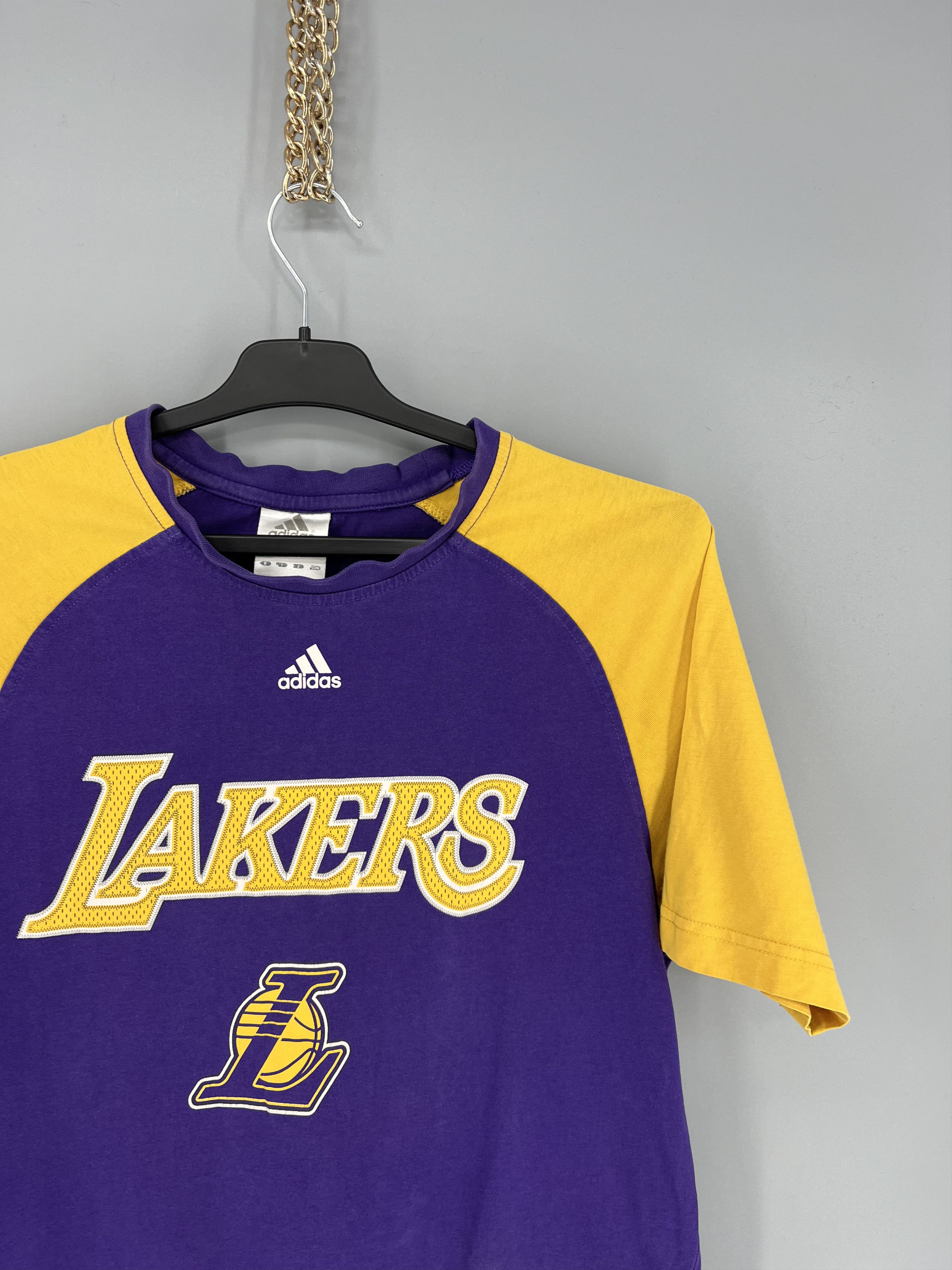 Adidas 🔷Vintage Adidas L.A. Lakers Kobe Bryant #24 T-shirt🔷 Size US M / EU 48-50 / 2 - 5 Thumbnail