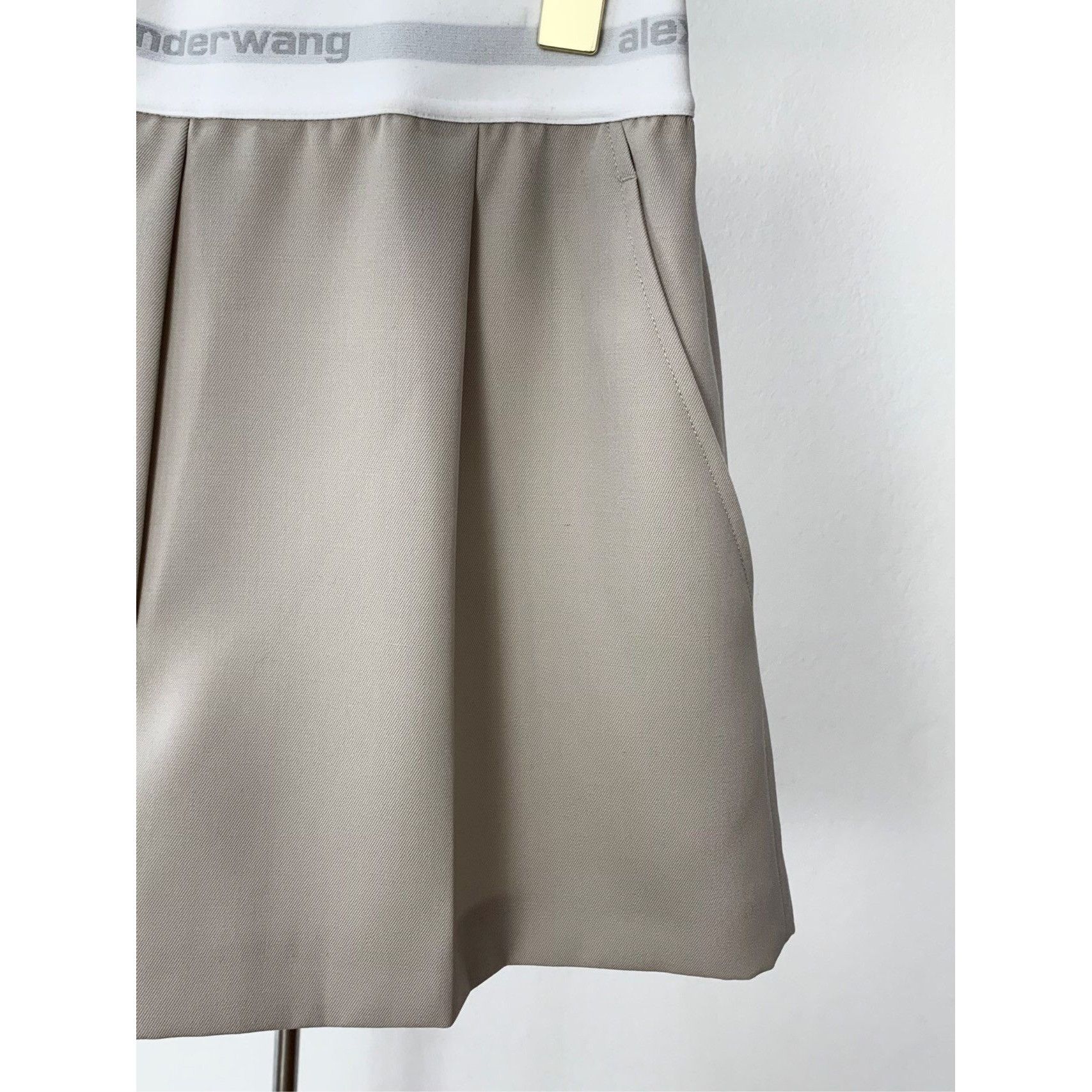 Alexander Wang Alexander Wang Beige High-Waisted Relaxed Fit Wool Blend Sho Size 32" / US 10 / IT 46 - 3 Thumbnail