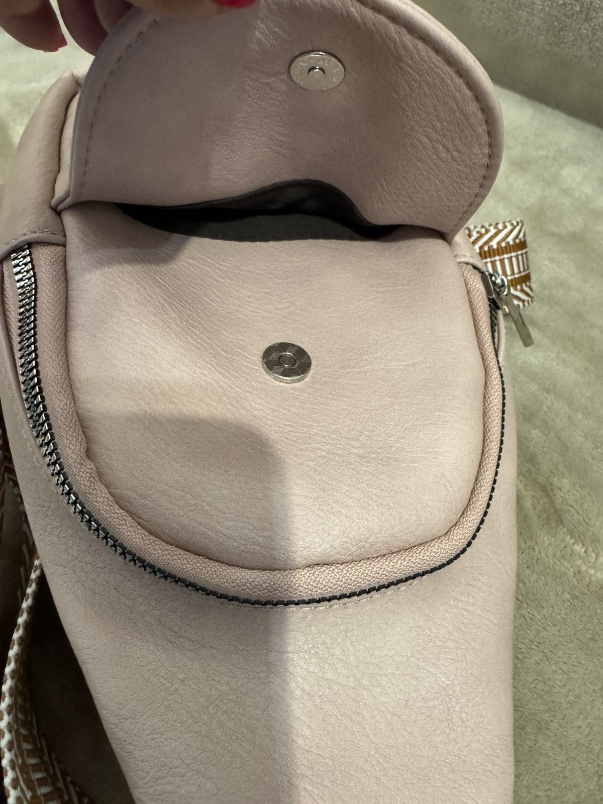 Other Cluci Women’s Crossbody Bag Color Pink (PreLoved) Size ONE SIZE - 4 Thumbnail