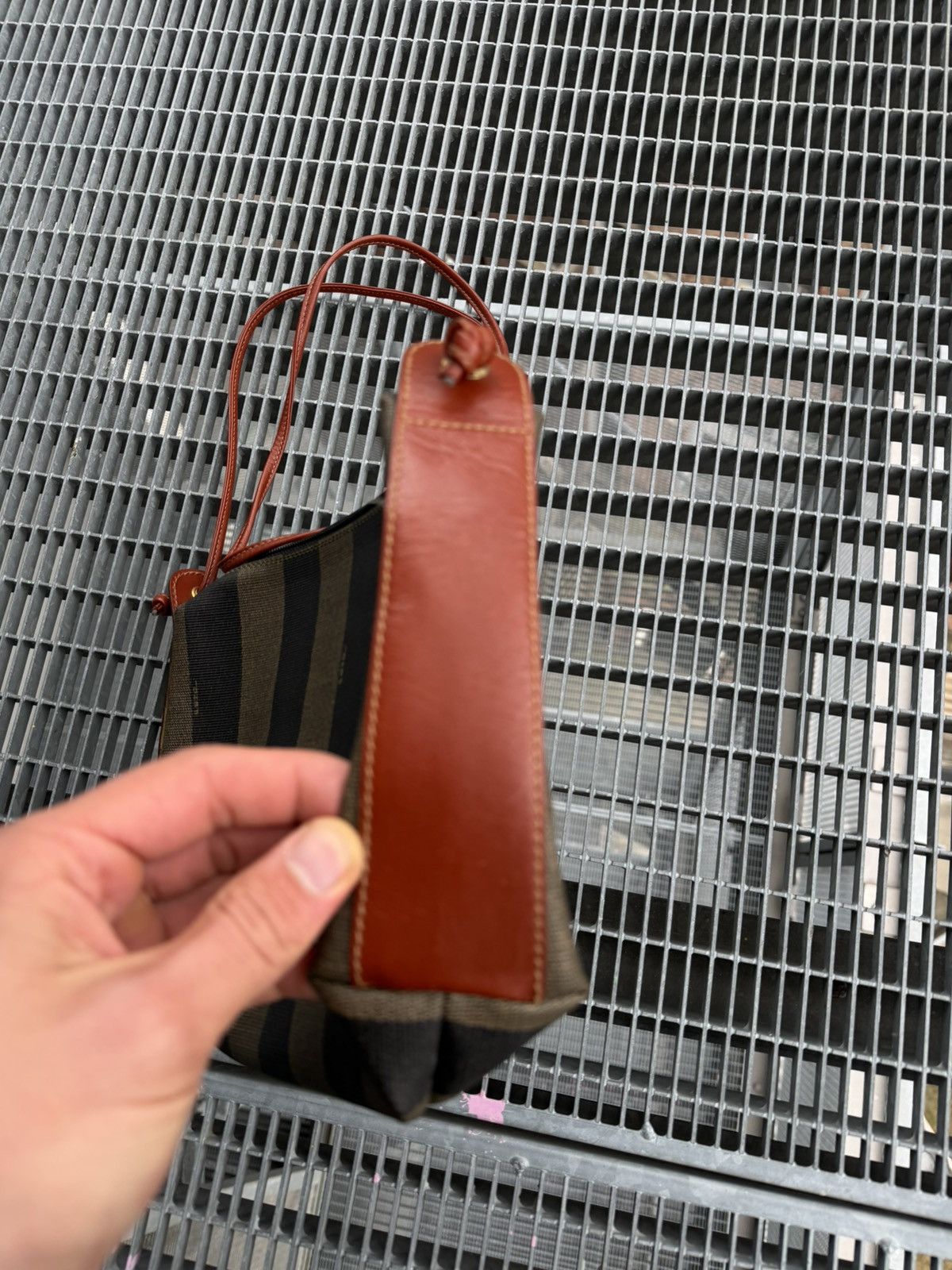 Fendi Vintage Fendi Leather Crossbody Bag Size ONE SIZE - 6 Thumbnail