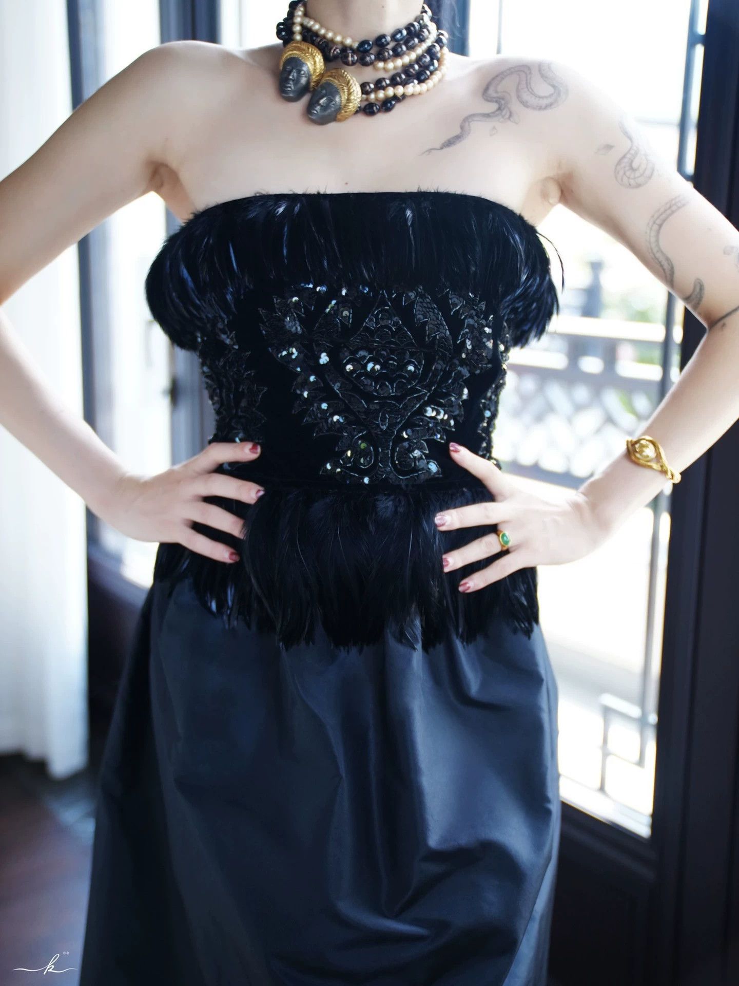 Vintage Vintage Strapless Beaded Feather Velvet Taffeta Dress Size S / US 4 / IT 40 - 2 Thumbnail