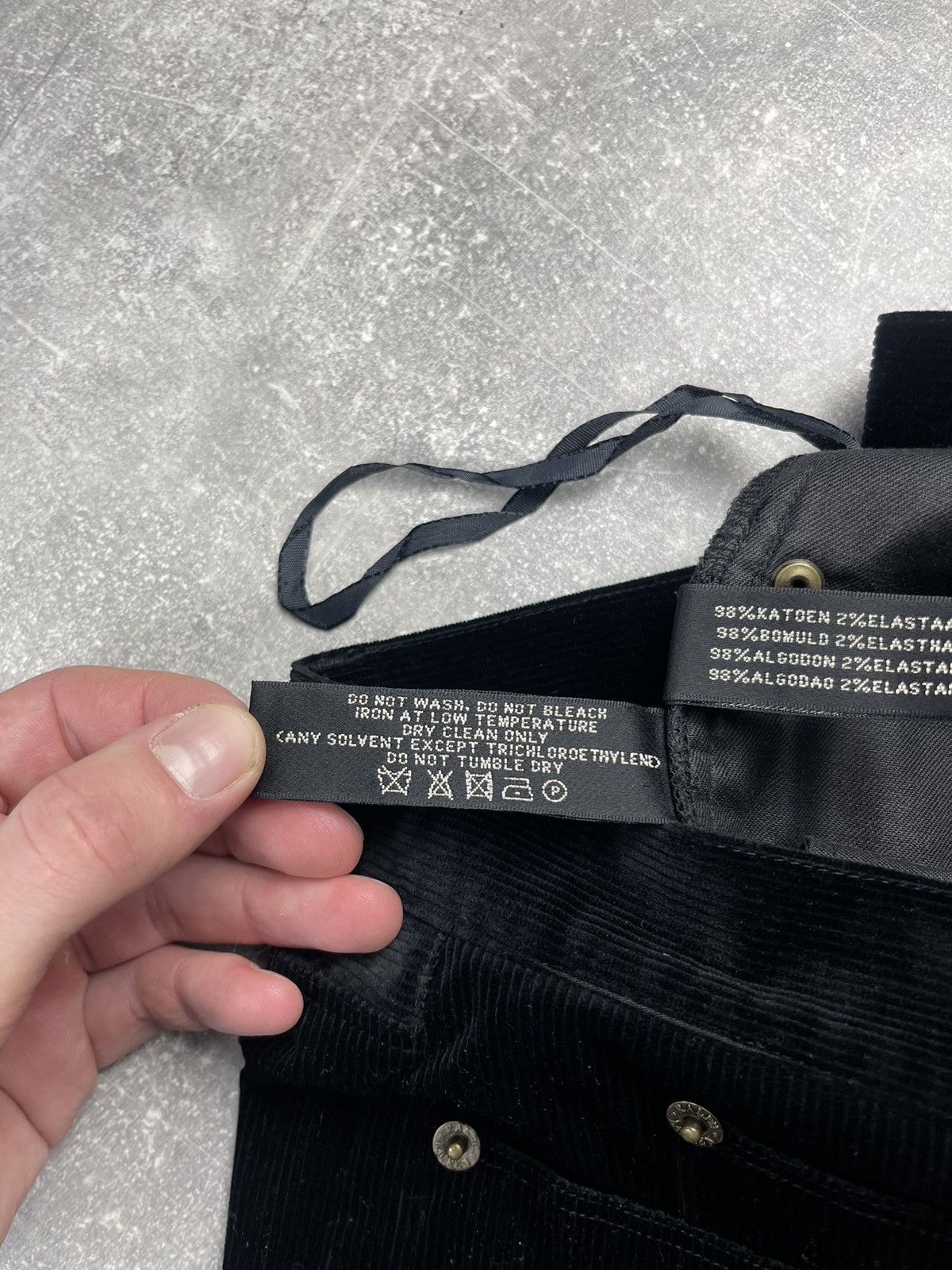 Ralph Lauren Black Label Ralph Lauren Black Label Flared Corduroy Pants Black Velvet Size 36" / US 14 / IT 50 - 19 Thumbnail