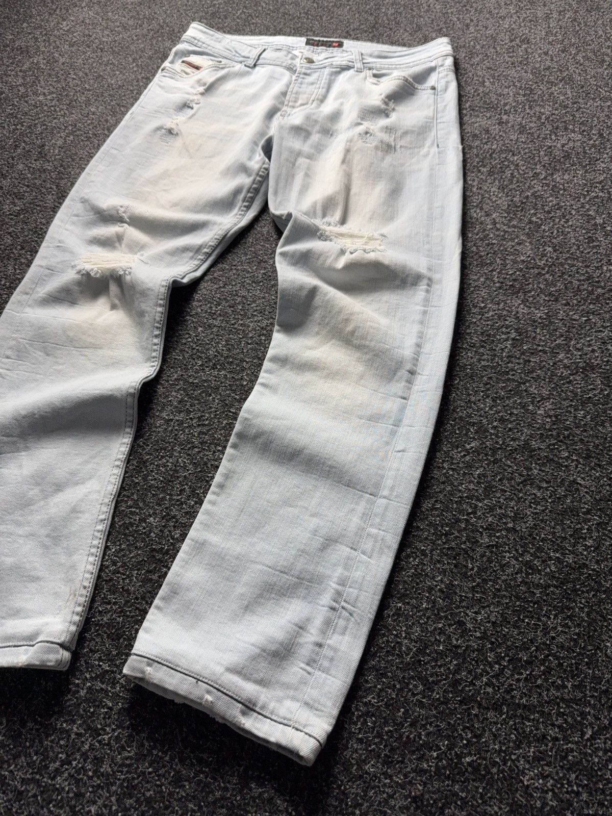 Diesel 00s Diesel Industry Light Wash Distressed Jeans Y2K Italy Size US 34 / EU 50 - 3 Thumbnail