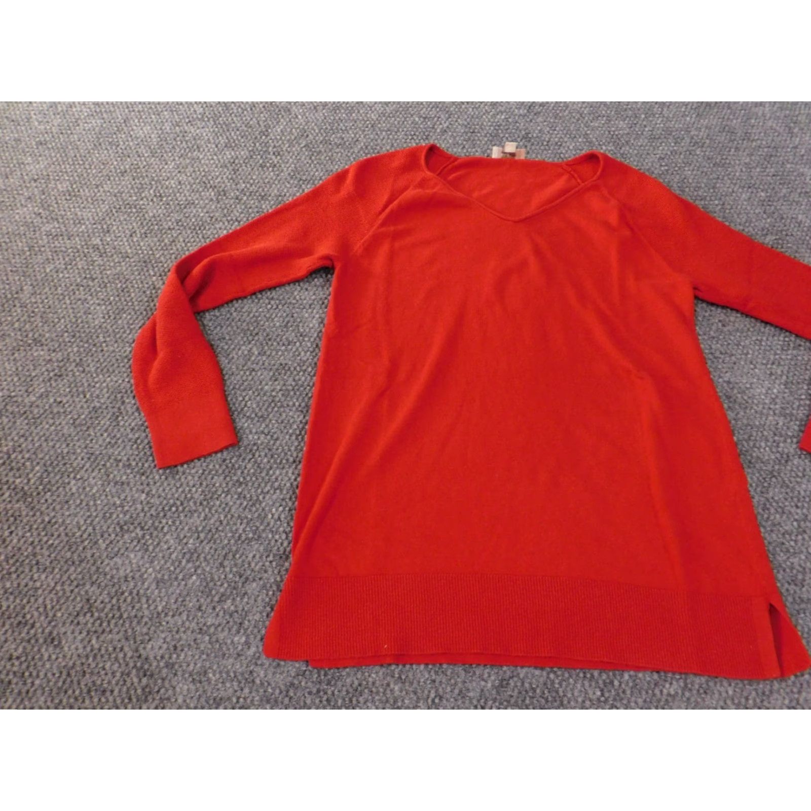 Loft LOFT Red Knit Pullover Sweater M Women V-Neck Cotton Rayon Rib Knit Long Sleeve Casual Modern Design Button Details Regular Fit Size M / US 6-8 / IT 42-44 - 3 Thumbnail