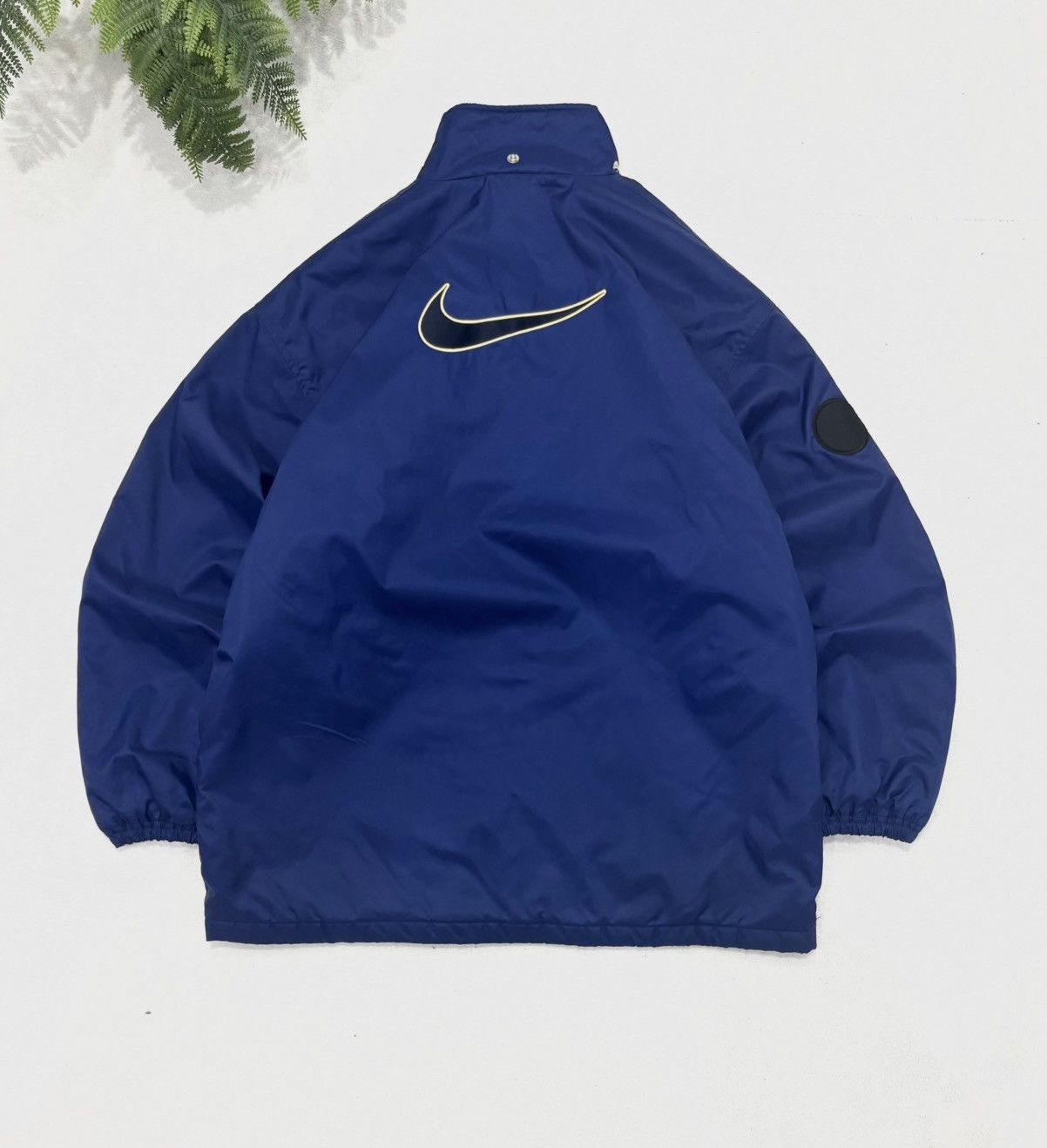 Nike 90s Nike Vintage Big Swoosh Logo Back Oversized Down Jacket Size US M / EU 48-50 / 2 - 1 Thumbnail