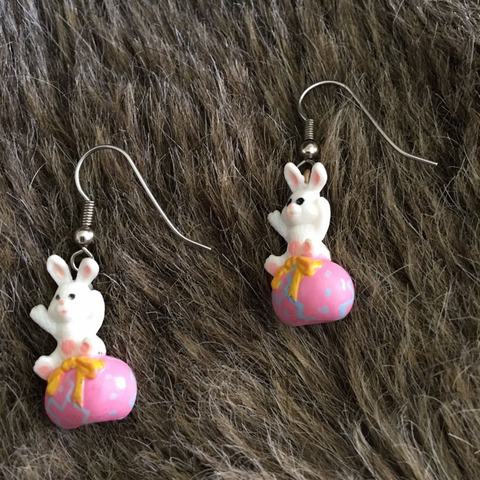 Jewelry Easter bunny sitting on an Easter egg earrings Size ONE SIZE - 3 Thumbnail