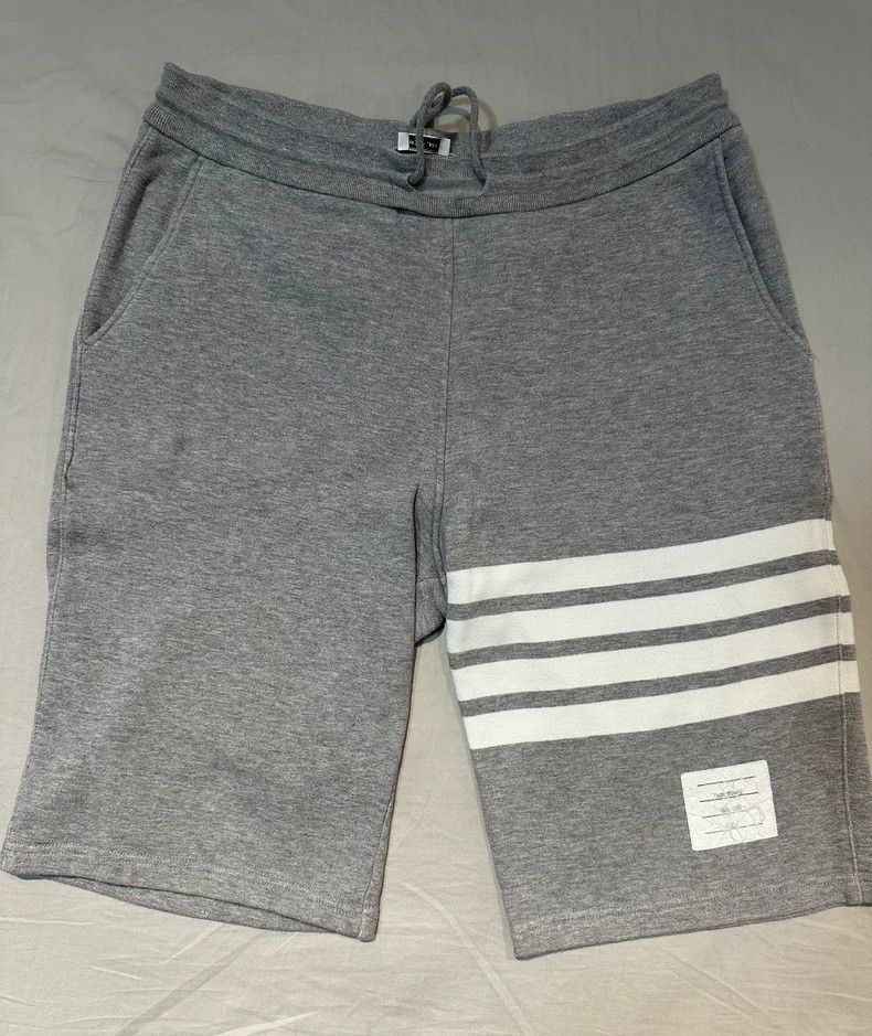 Thom Browne THOM BROWNE Classic Stripe Casual Shorts - dmc Size US 32 / EU 48 - 1 Thumbnail