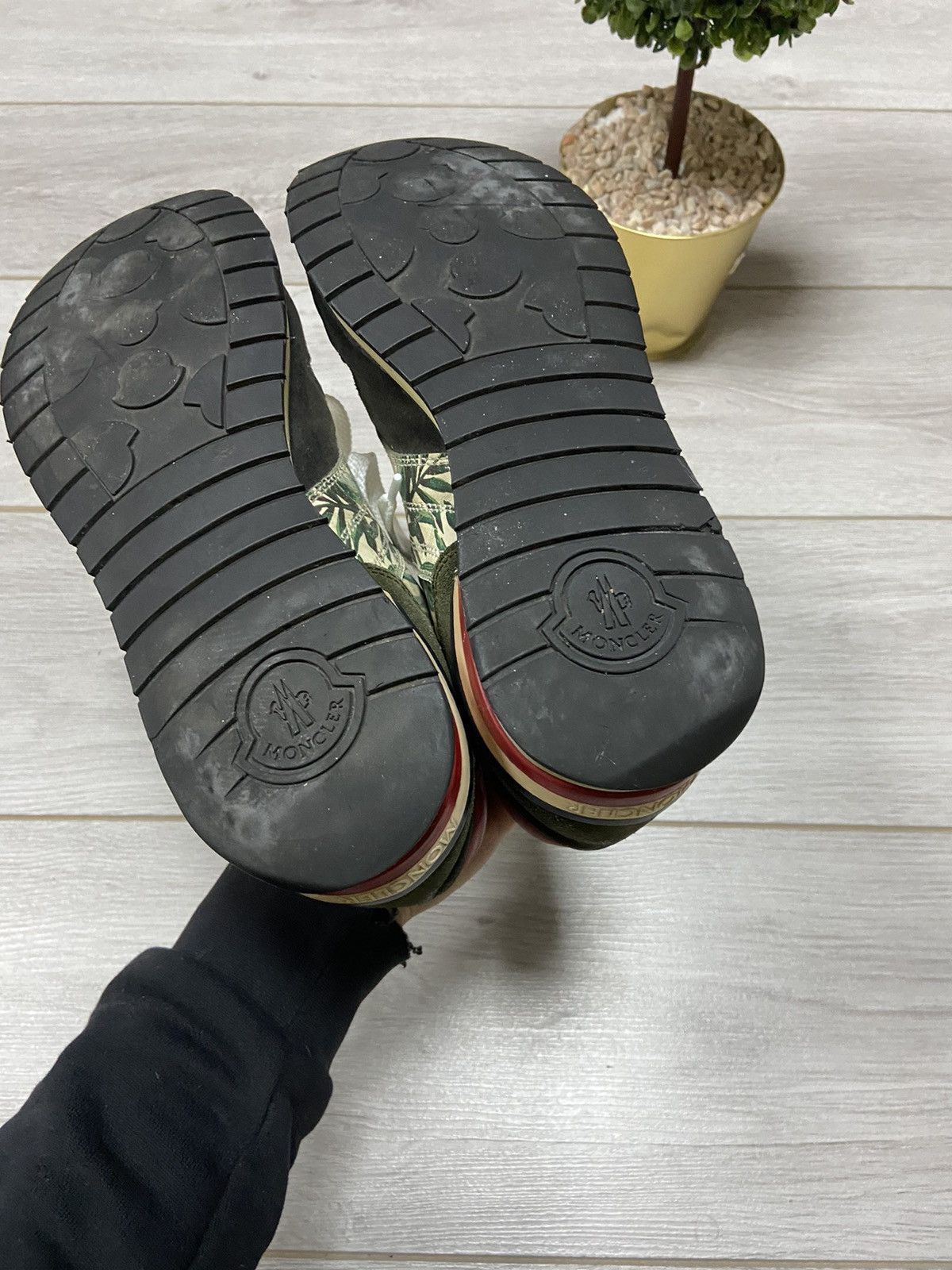 Moncler Moncler 🇫🇷 palm sneakers suede Size US 7.5 / EU 40-41 - 8 Thumbnail