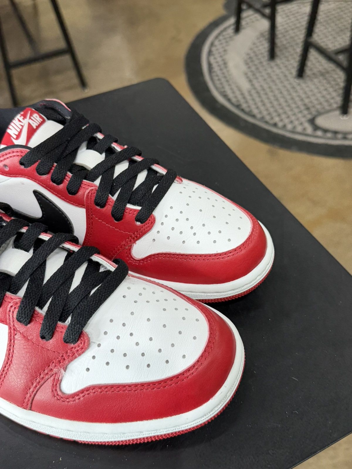 Jordan Brand Air Jordan 1 Low Chicago Size 8 (2025) Size US 8 / EU 41 - 8 Thumbnail