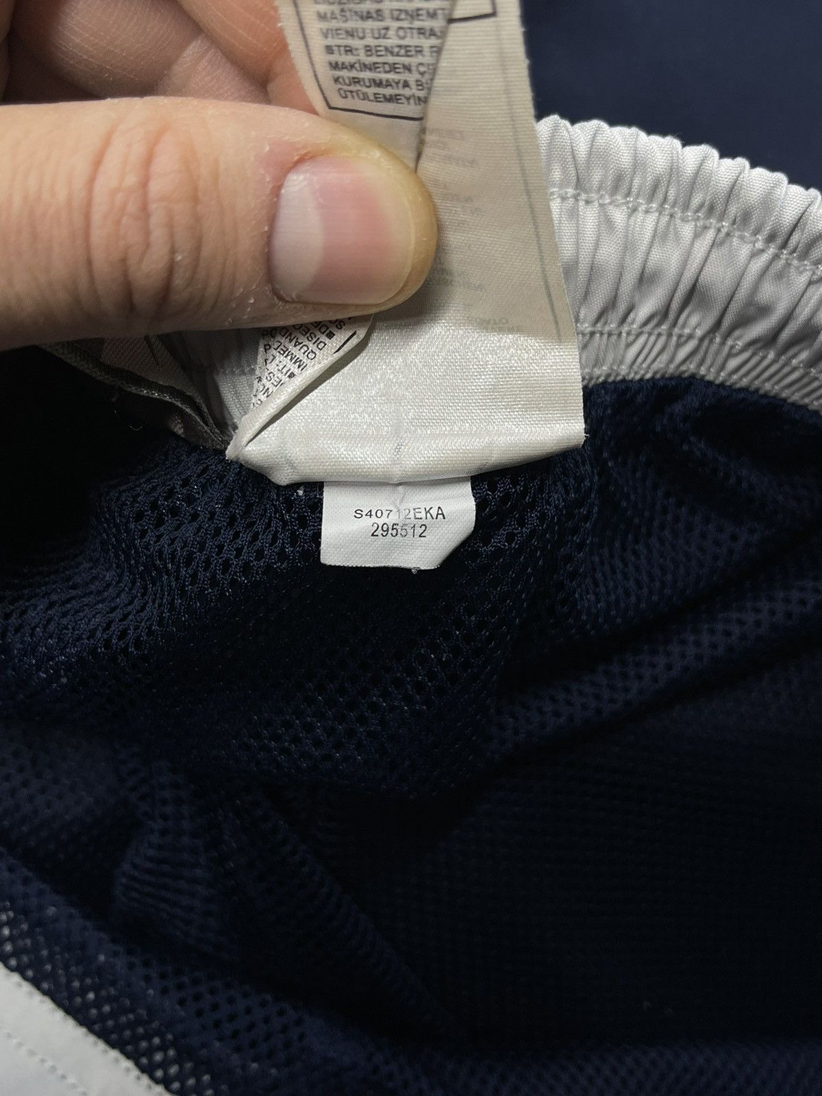 Nike Vintage Women Nike Nylon Pants Navy Drill Swoosh Y2K ACG TN Size 28" / US 6 / IT 42 - 14 Thumbnail
