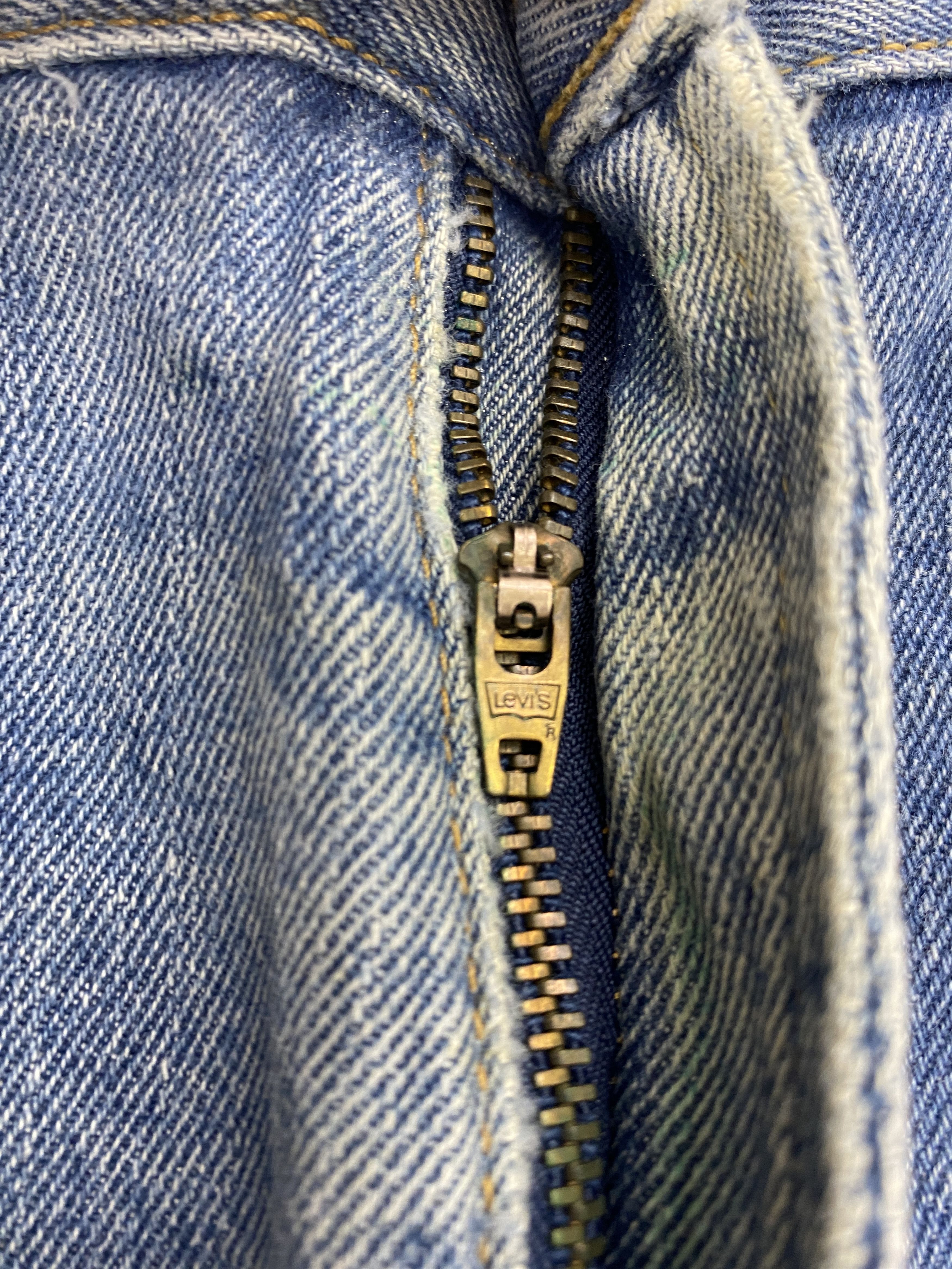 Levi's × Vintage Faded Blue Vintage Levis 550 Jeans Size US 33 - 11 Thumbnail