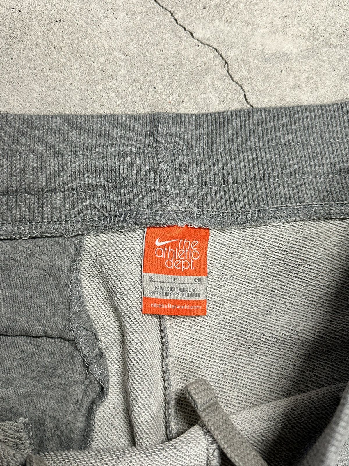 Nike Vintage Nike Sweatpants Size US 30 / EU 46 - 7 Thumbnail