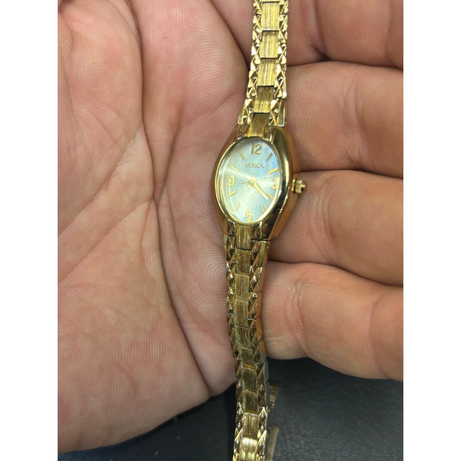Elgin National Watch Company Vintage Elgin EG388 Gold Tone Women’s Watch! New Battery! Size ONE SIZE - 5 Thumbnail