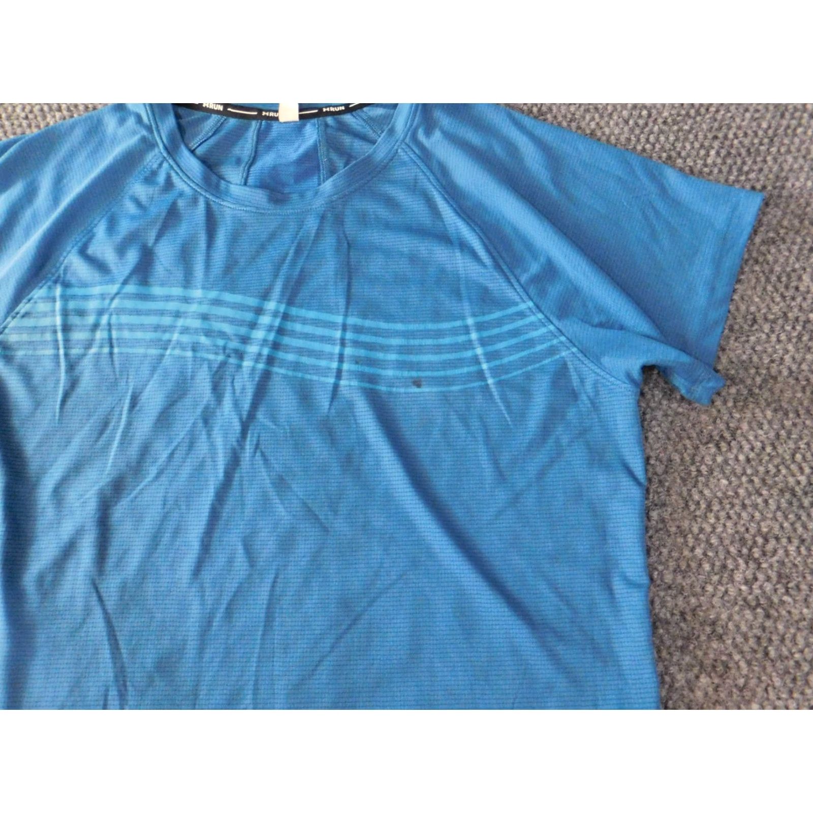 Under Armour Under Armour Womens Shirt Large Blue HeatGear Run Logo Active Stretch T-Shirt Casual Crew Neck Short Sleeve Polyester Regular Size L / US 10 / IT 46 - 4 Thumbnail