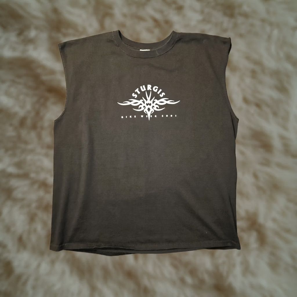 Fruit Of The Loom VINTAGE Sturgis Bike Week 2001 T-Shirt XL Sleeveless Black Biker Motorcycle Shirt Mens XL Black Graphic Print Crew Neck Double-Sided Fruit of the Loom Size US XL / EU 56 / 4 - 1 Thumbnail