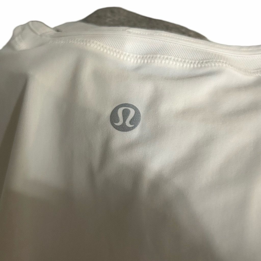 Lululemon Lululemon Sunday Sprint Short Sleeved | EUC | Sz 6 UNICORN Size M / US 6-8 / IT 42-44 - 4 Thumbnail