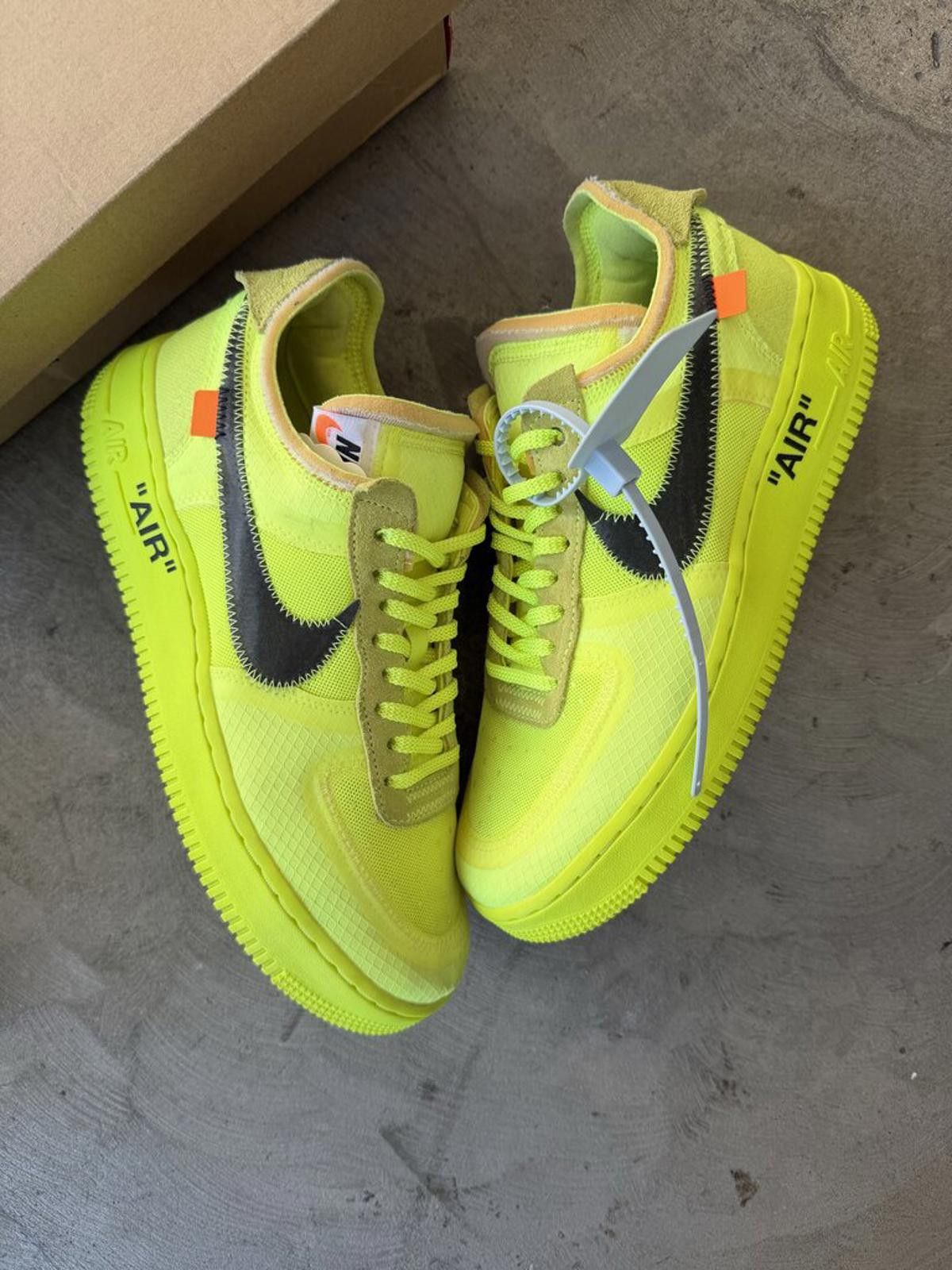 Nike Nike Air Force 1 x Off White Volt Sz. 7.5 Size US 7.5 / EU 40-41 - 1 Thumbnail