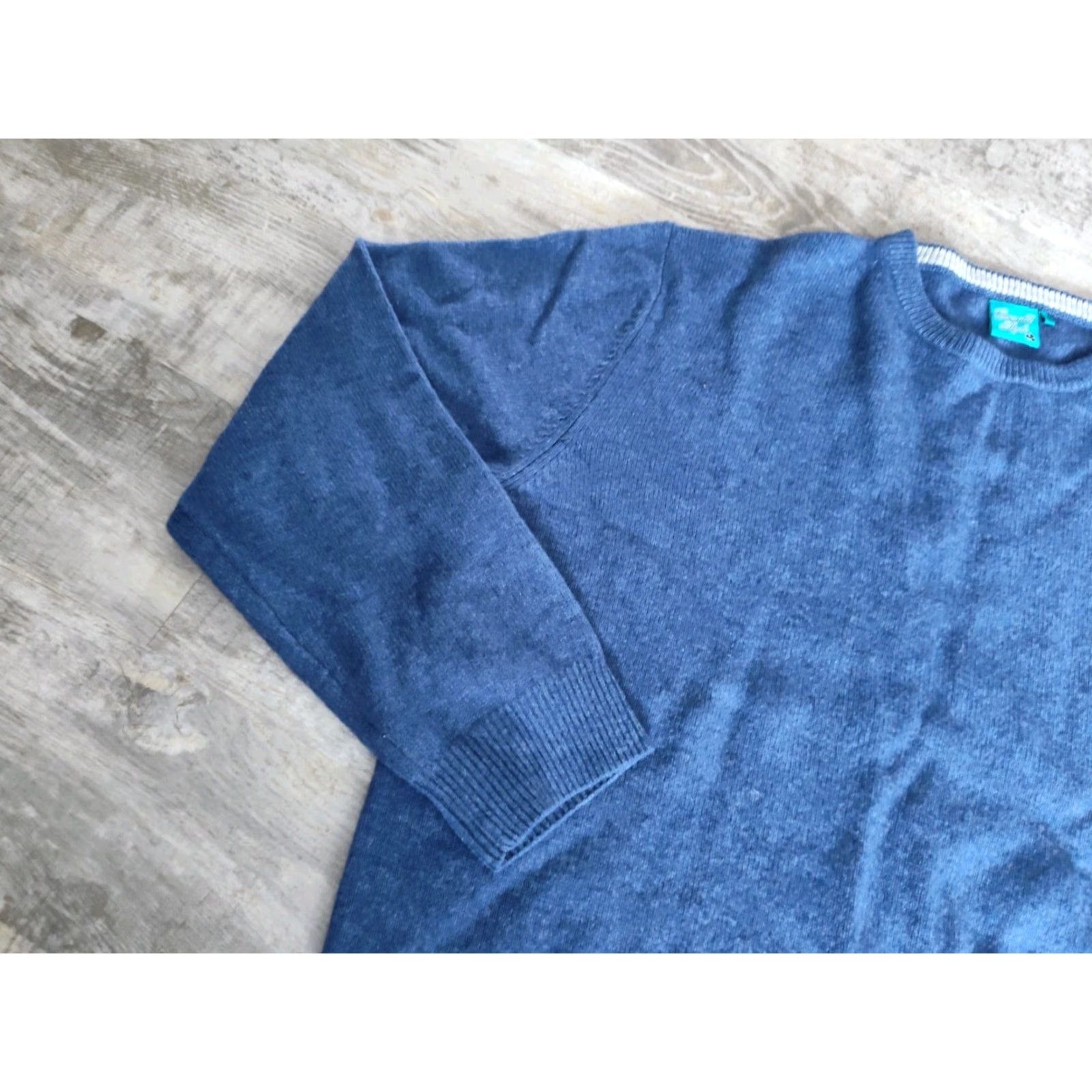 Vintage Emerald Style Sweater Men Size XXL Wool Blend V-Neck Long Sleeve Blue Pullover Knit Casual Travel Golf Mens Size US XXL / EU 58 / 5 - 3 Thumbnail