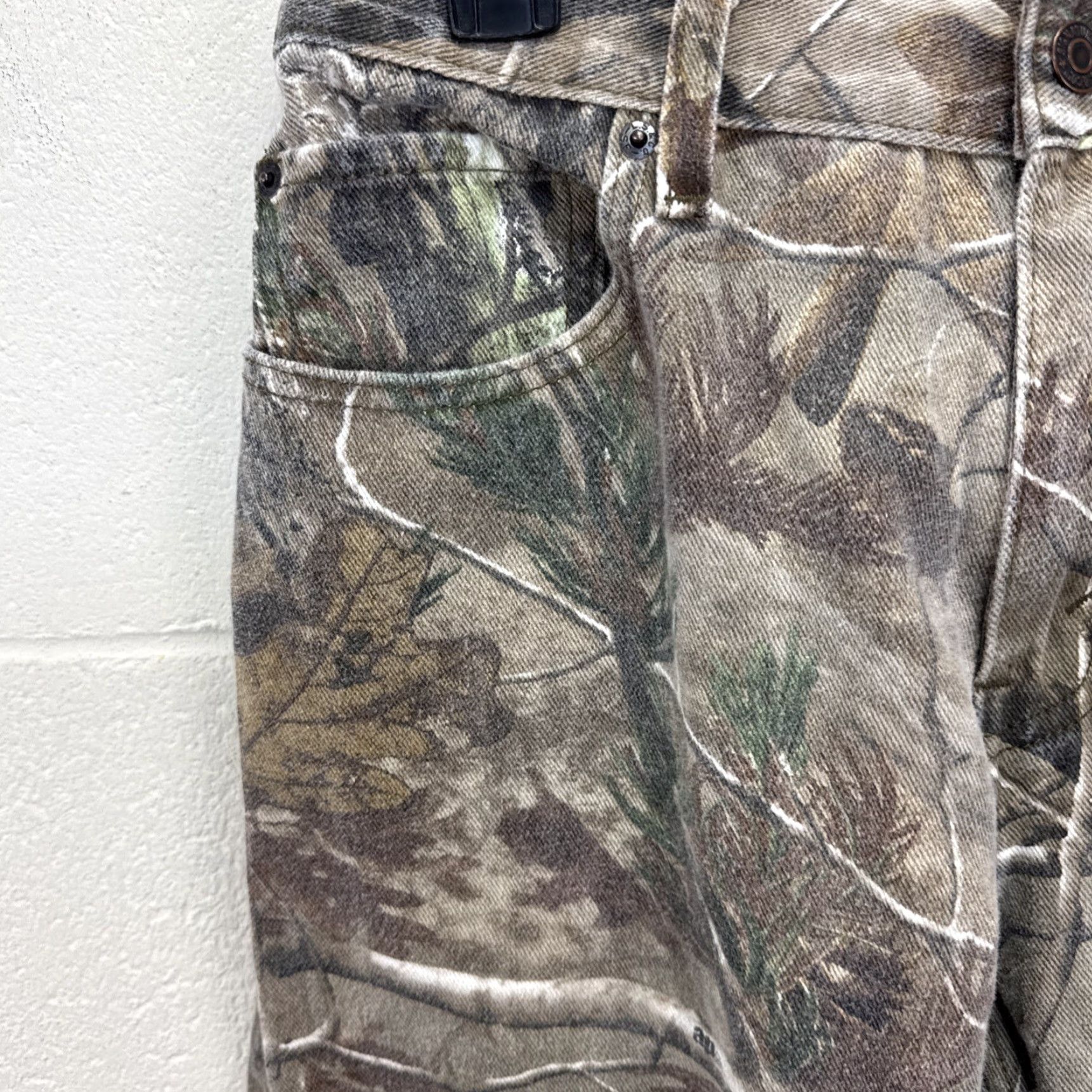Vintage Levi Strauss Signature Camo Hunting Pants Jeans Men 32x30 Woodland Straight Mid Rise Relaxed Stretch Denim Shirt? Size US 32 / EU 48 - 2 Thumbnail