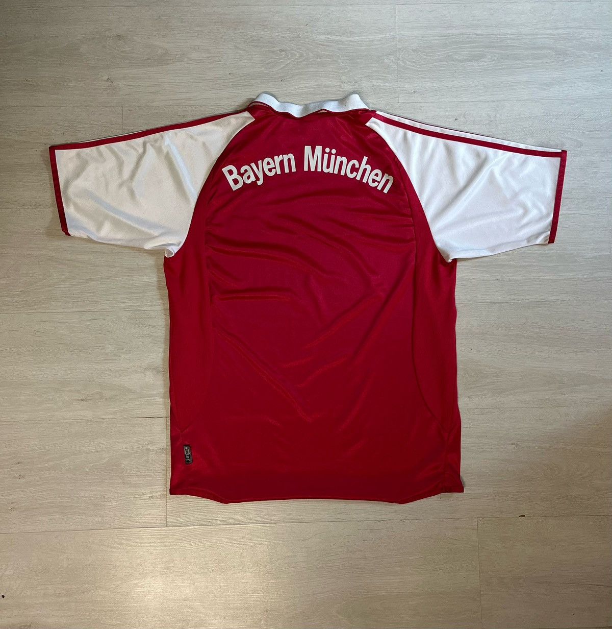 Adidas Bayern Munchen adidas 2003/2004 home tshirt Size US M / EU 48-50 / 2 - 3 Thumbnail