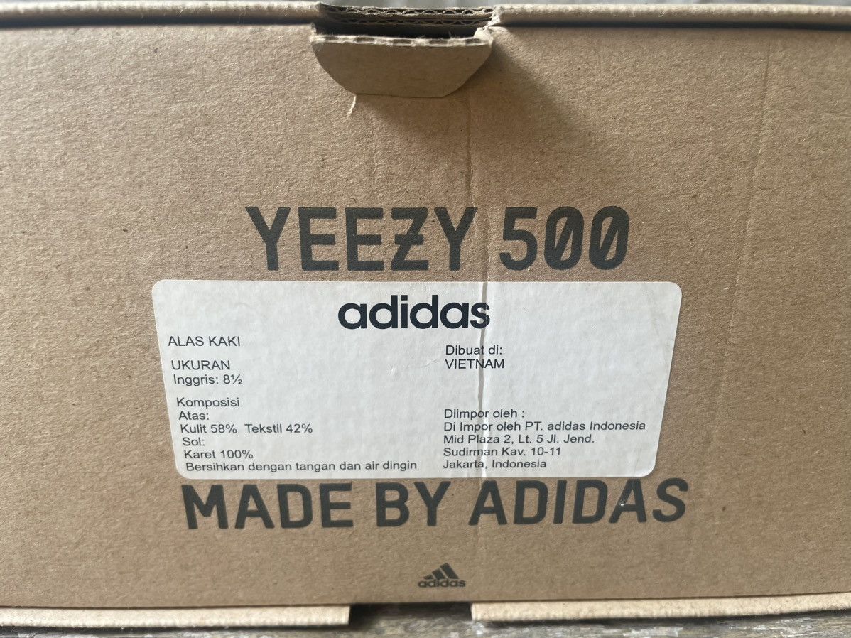Yeezy YEEZY 500 GX3605 BNIB Size US 9 / EU 42 - 9 Thumbnail
