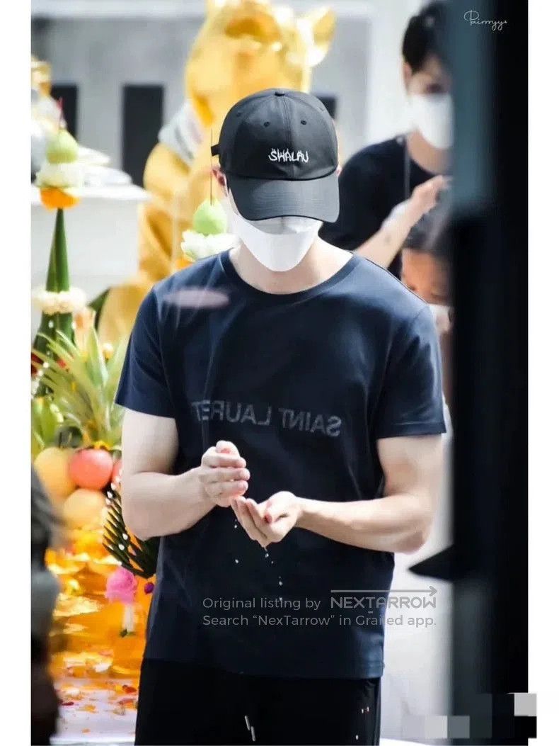 Saint Laurent Paris SAINT LAURENT Reversed Logo Crewneck Tee. Size US S / EU 44-46 / 1 - 8 Thumbnail