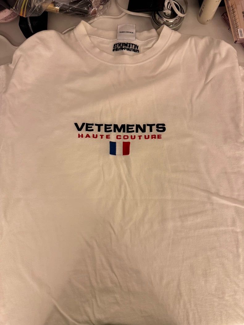 Vetements Vetements White Short-sleeved Shirt Size US XS / EU 42 / 0 - 1 Thumbnail