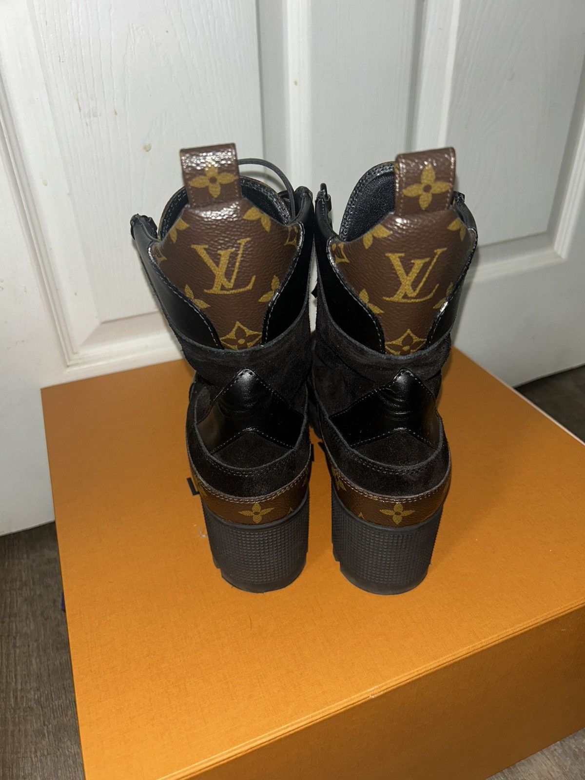 Louis Vuitton Laureate Platform Desert Boot Size US 7 / IT 37 - 3 Thumbnail