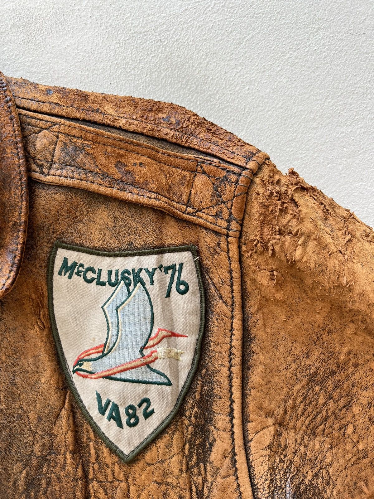 Leather Trashed 80s DEUX 2C Distressed A-2 Flight Leather Jacket Size US L / EU 52-54 / 3 - 8 Thumbnail