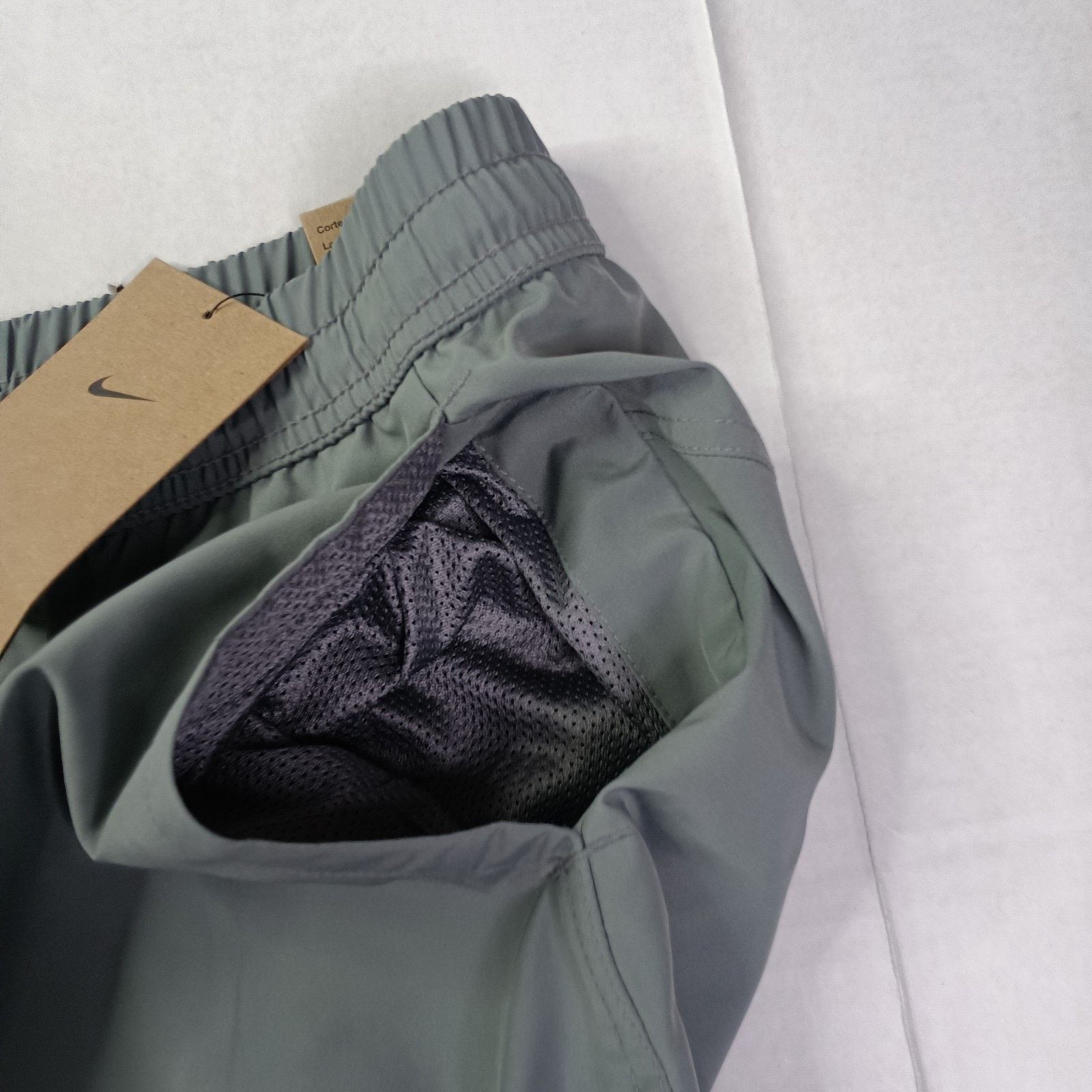 Nike Nike Form Shorts Mens Size 4XL Gray Dri-Fit Training 9in Ins Size US 44 / EU 60 - 2 Thumbnail