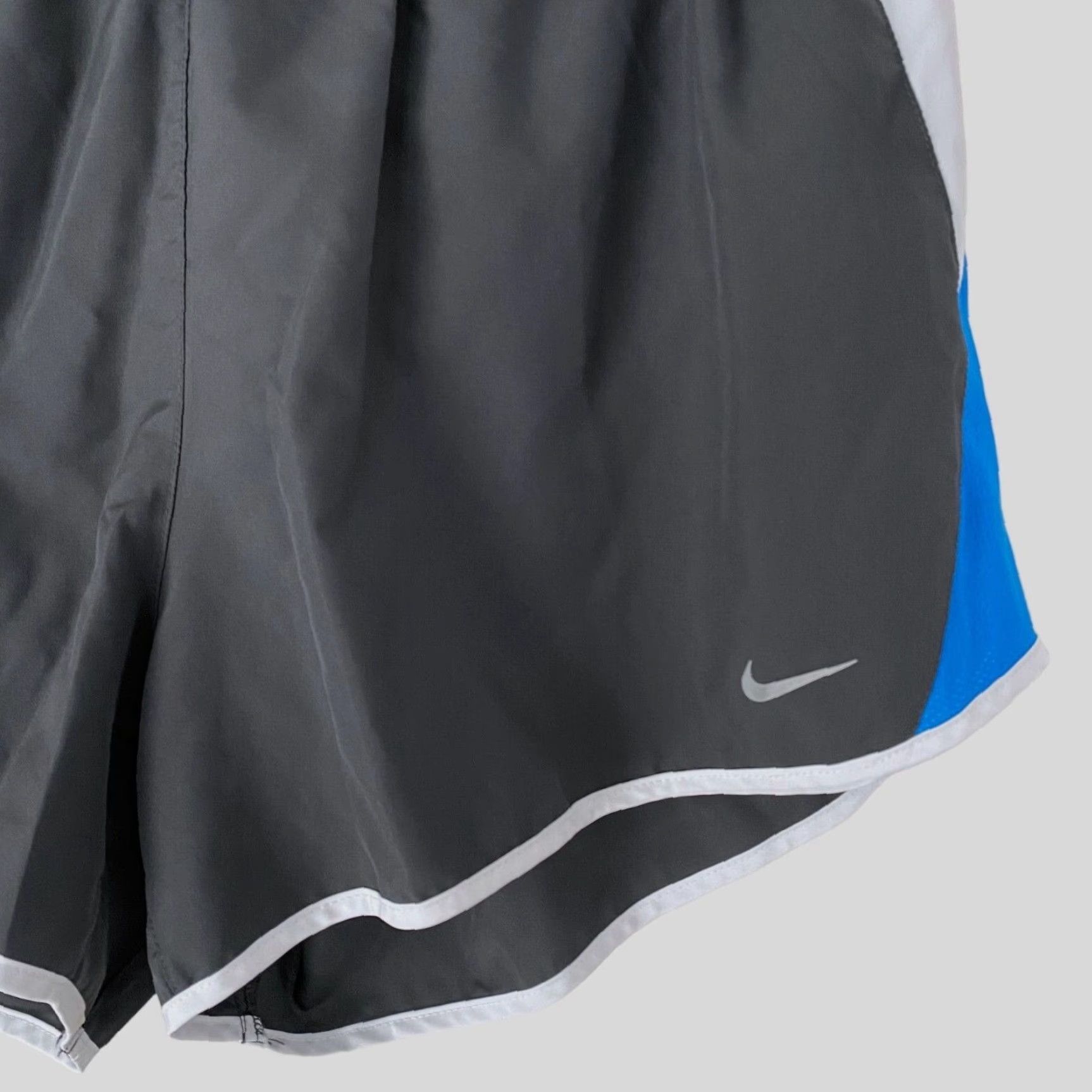 Nike VINTAGE: No (skip) Nike Tempo Brief-Lined Running Short Black Womens XL Athletic Activewear Size 40" / US 18 - 5 Thumbnail
